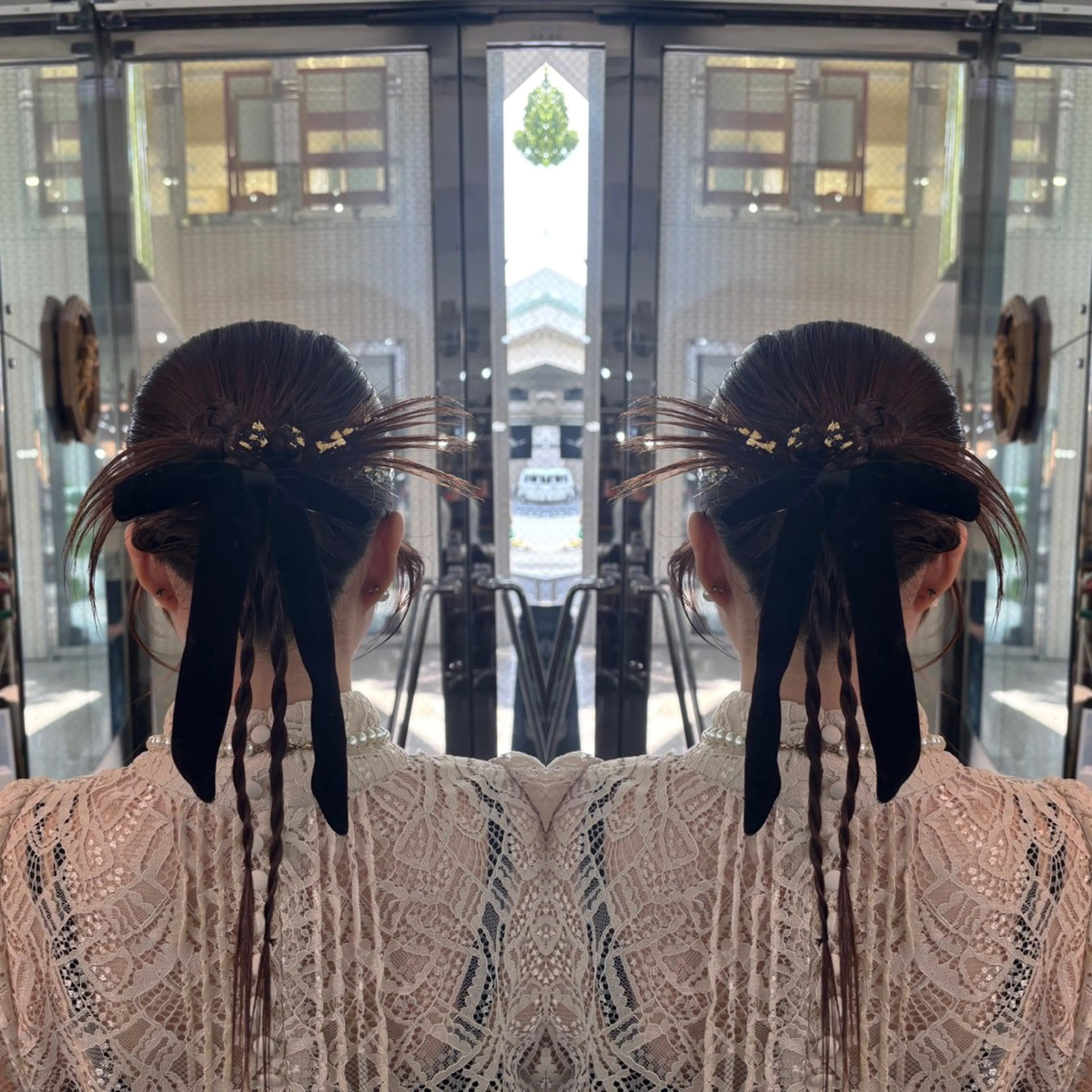 セミロング ヘアアレンジ ヘアセット 💎ハイトーン/艶 カラー モエカ💎のヘアスタイル