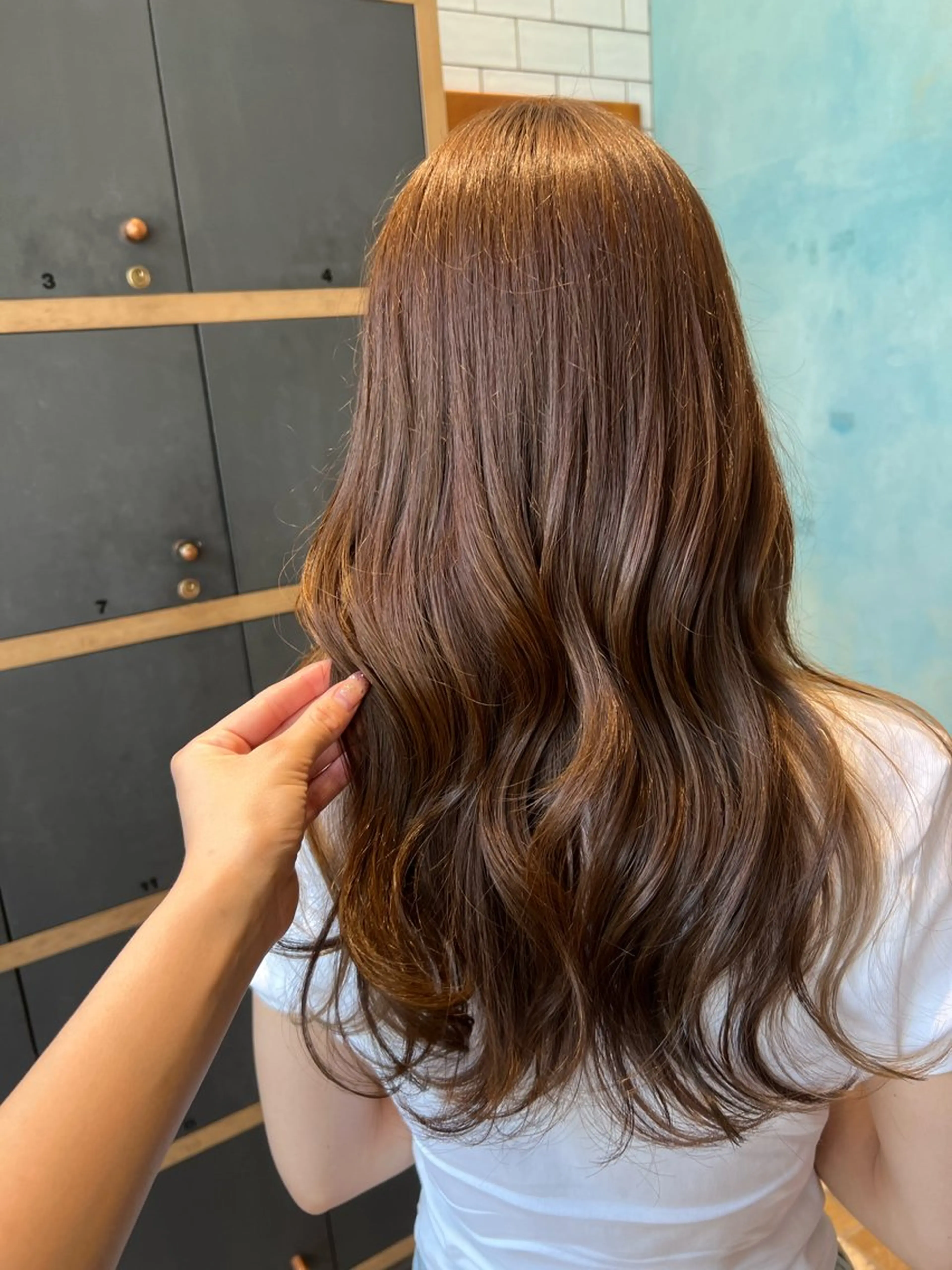 ロング カラー ベージュカラー ブリーチ ブリーチなしカラー オリーブベージュ カット ヘアカラー トリートメント 🫧Ai/ ロロネー森ノ宮💖のヘアスタイル