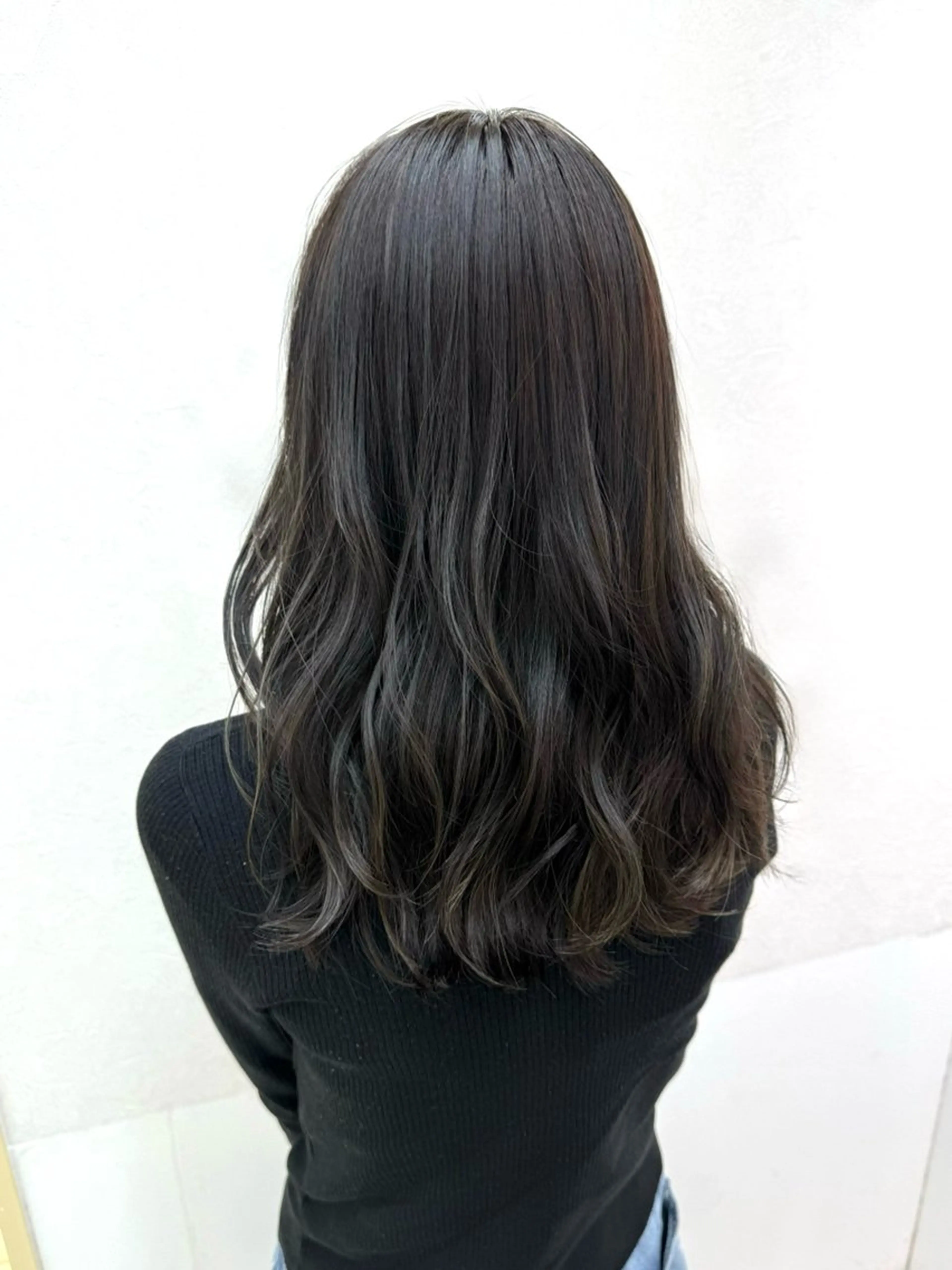 セミロング カラー ブリーチ 透明感カラー ダークグレー ダークグレージュ グレージュ カット ヘアカラー トリートメント 三宮/艶髪カラー /縮毛矯正/北條弘樹のヘアスタイル