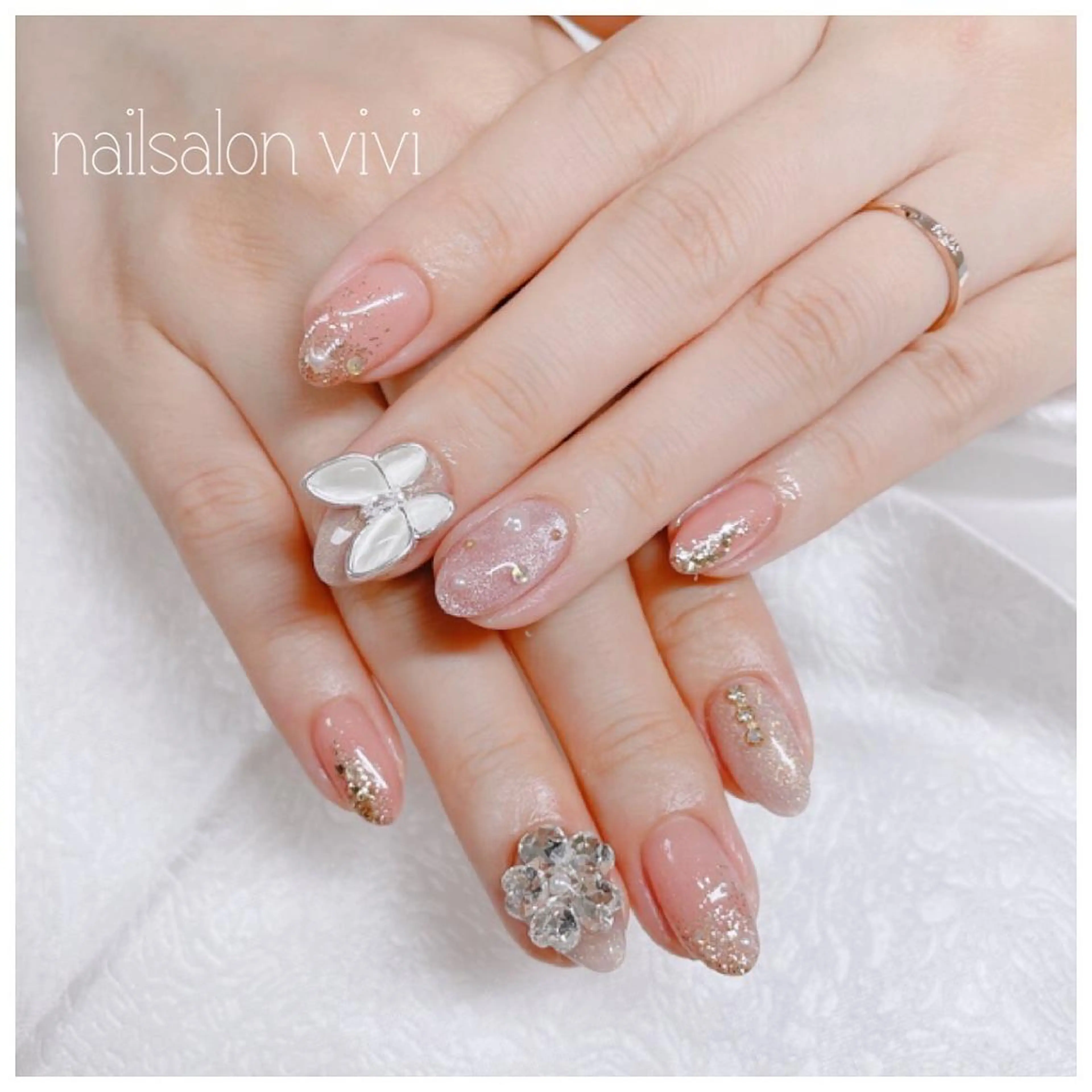 ネイル ＶＩＶＩ nailsalonのネイルデザイン