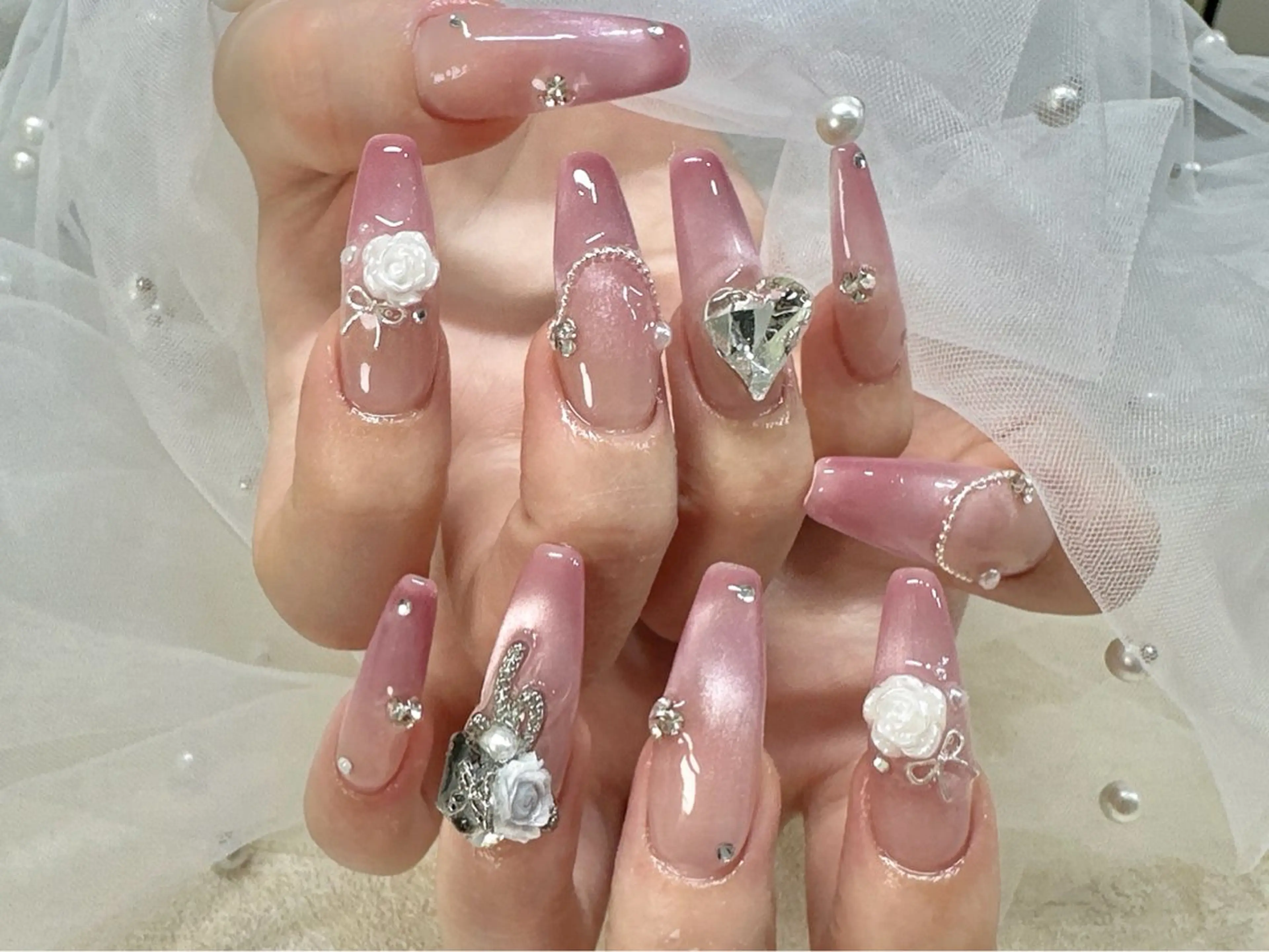 ネイル Luna K.のネイルデザイン