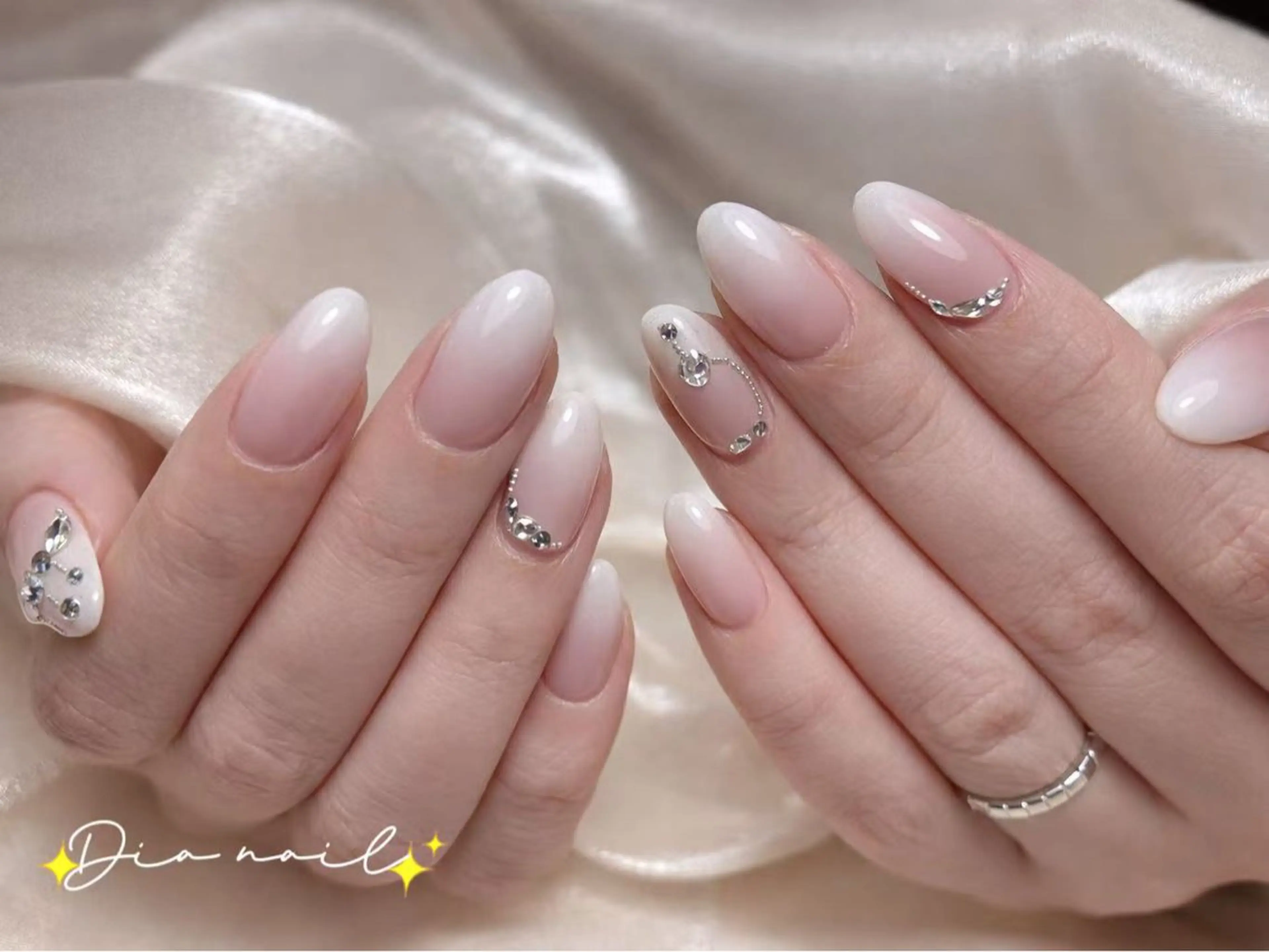 ネイル チークネイル ジェルネイル グラデーション マグネットネイル ニュアンスネイル Di'a nail ネイルサロンのネイルデザイン