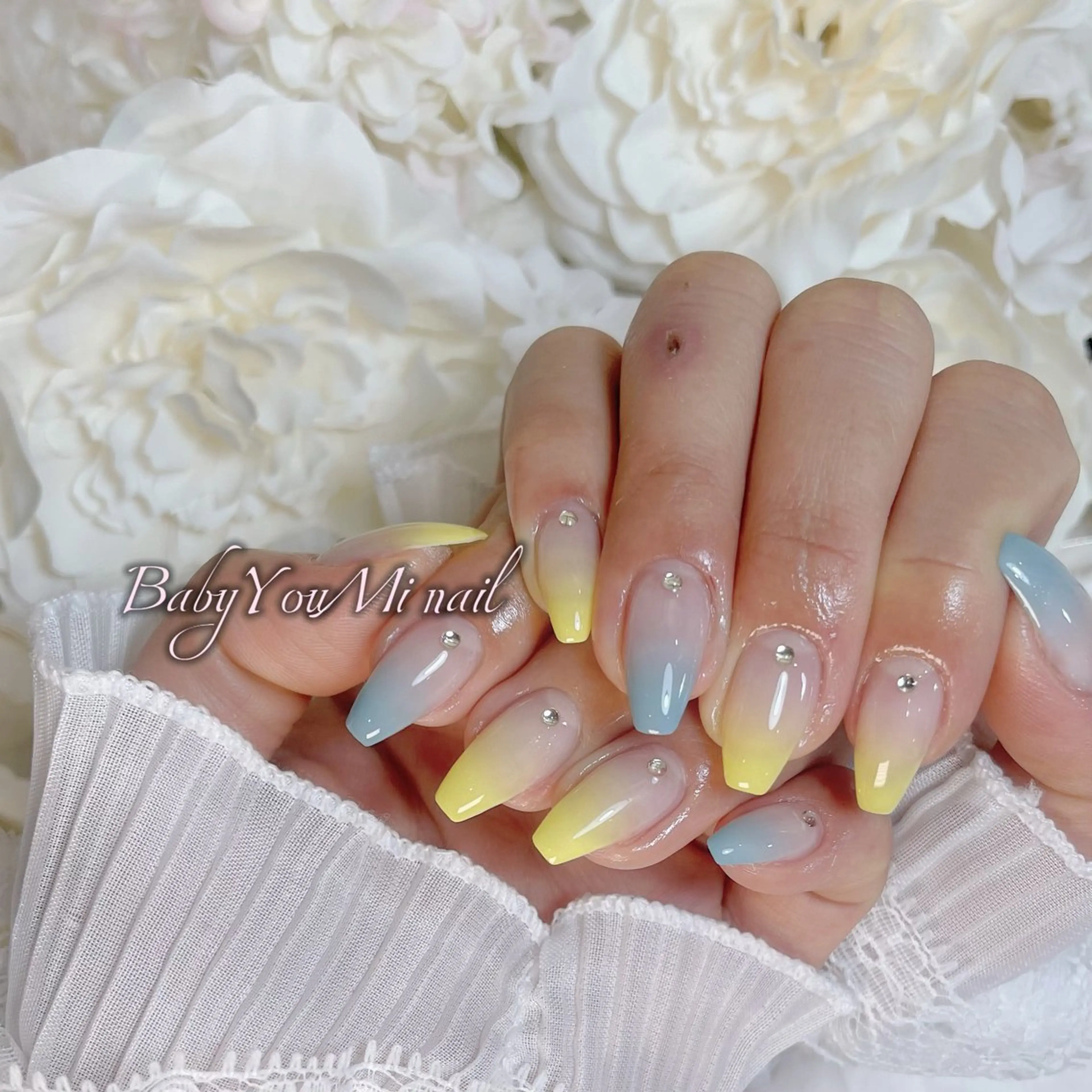 ネイル オーロラネイル 成人式 フットネイル フレンチネイル ジェルネイル ハンドネイル Oomiya 服部のネイルデザイン