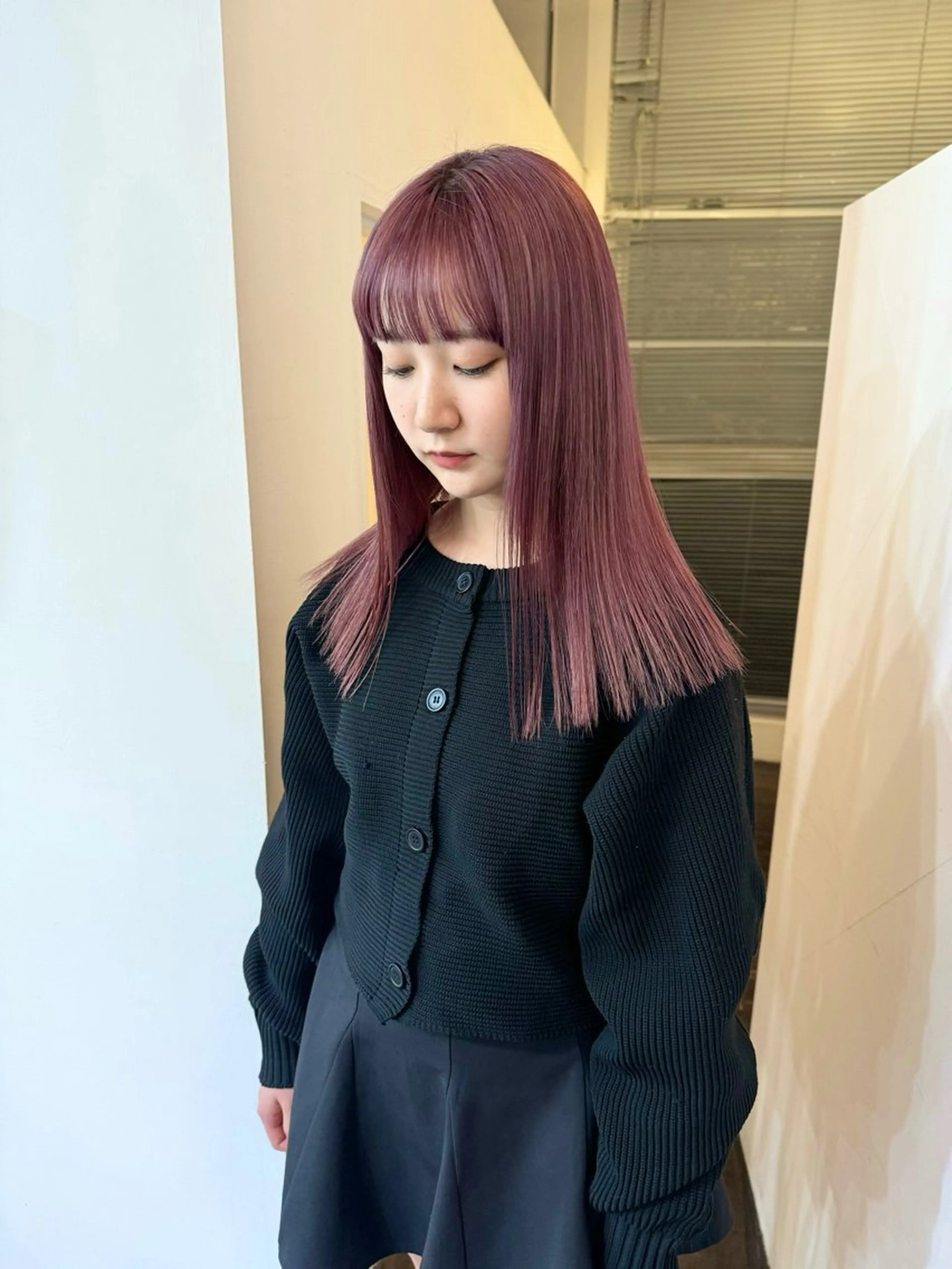 セミロング カラー ブリーチ カット ヘアカラー 🌻名古屋🌻 🫧ハイトーン🫧のヘアスタイル