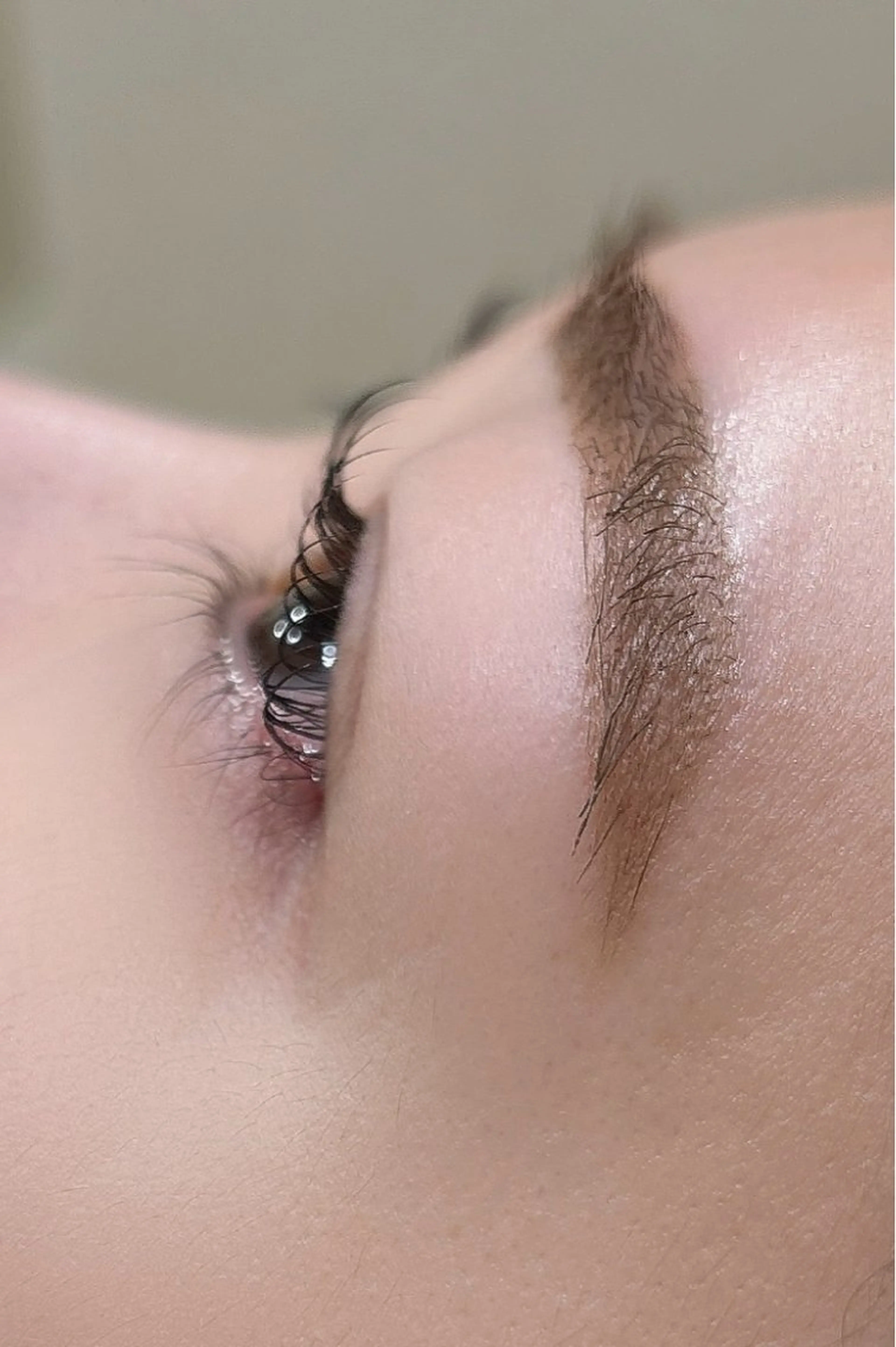 マツエク・マツパ ワックス脱毛 眉カット その他(アイブロウ) une FEMINの眉毛・アイブロウイメージ