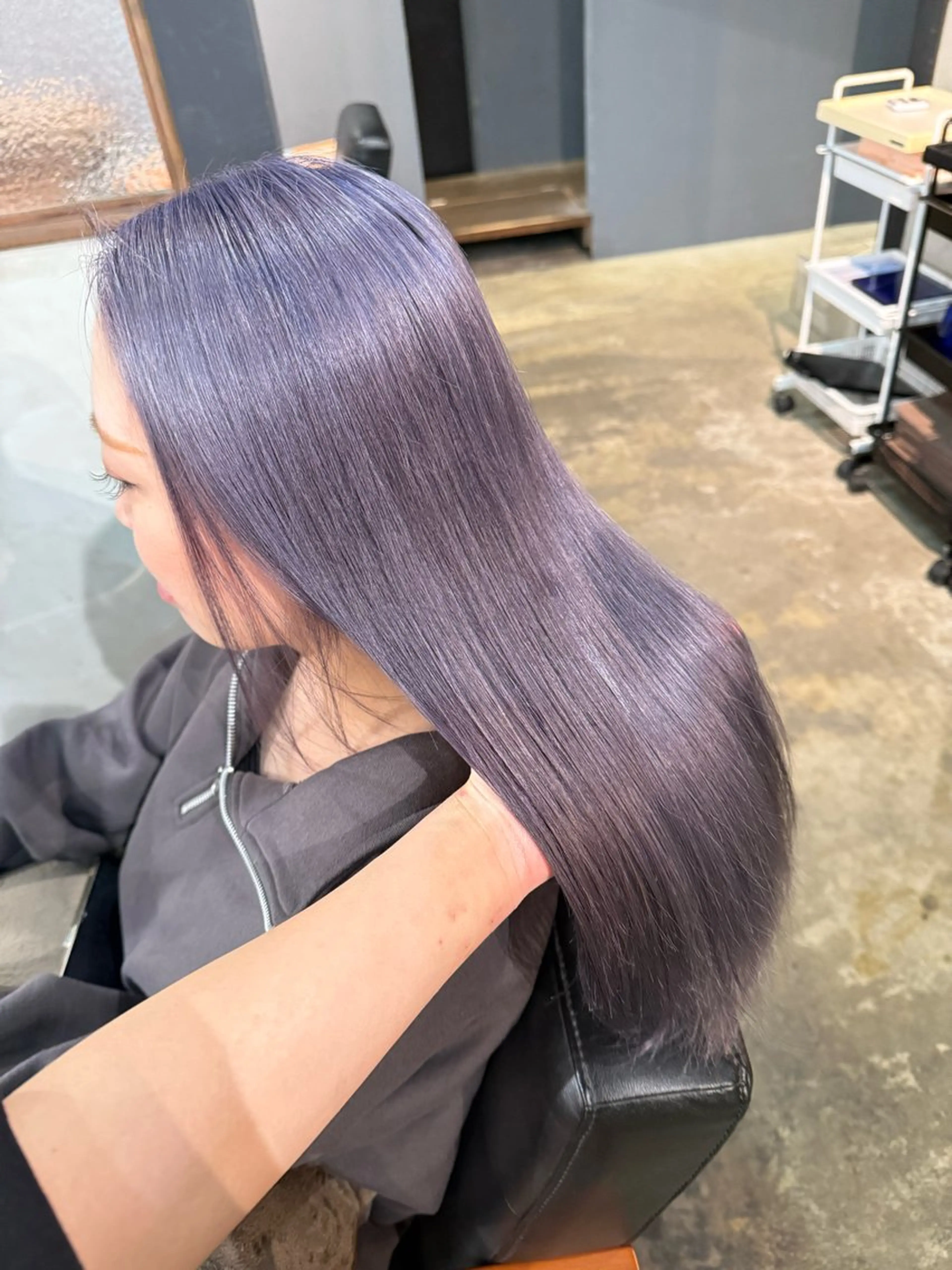 カラー ラベンダーカラー 木村 朱里のヘアスタイル