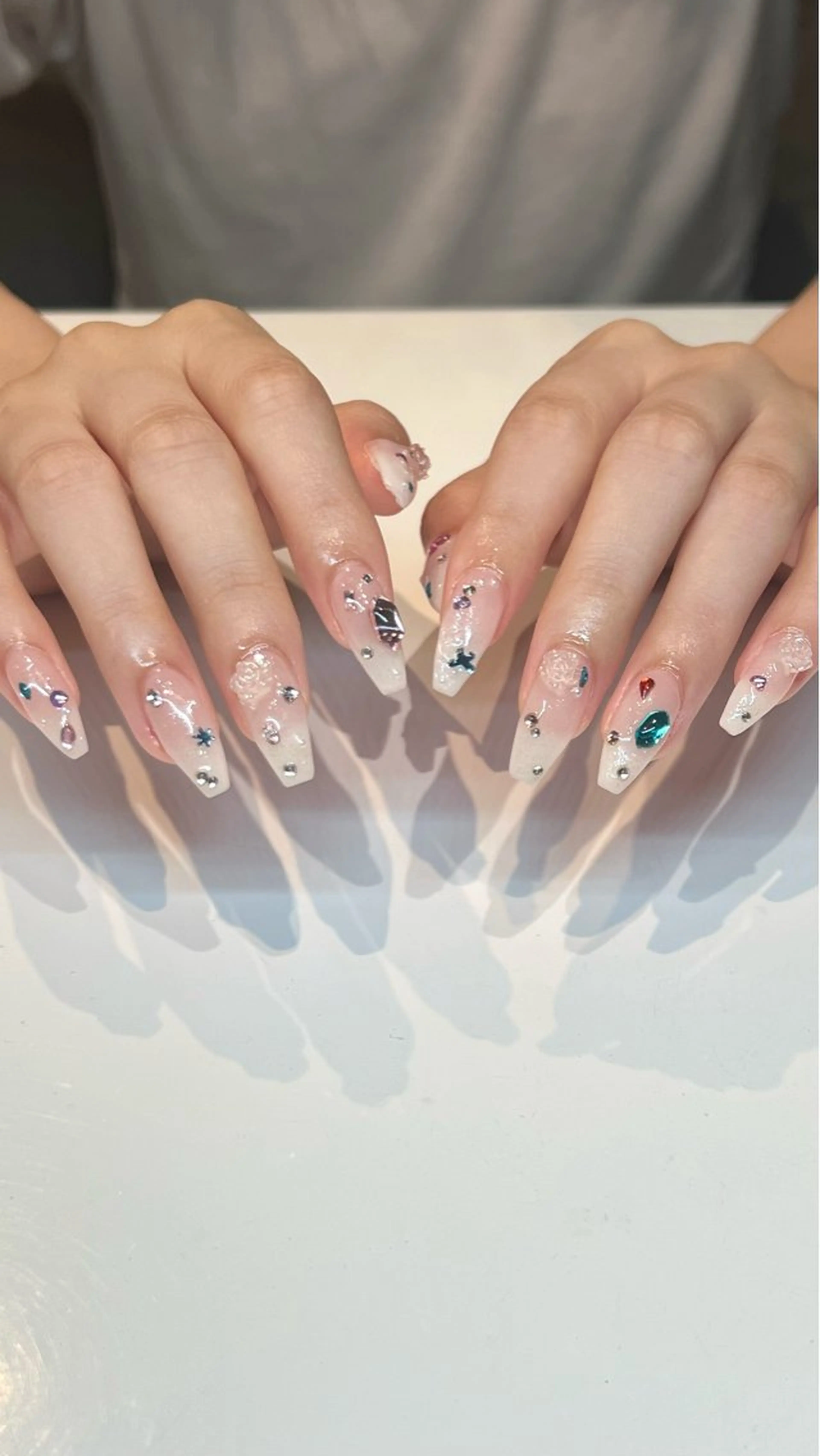 【gel💫】【🩵オフあり/なし】Buff Puppy / 基本パーツ乗せ放題 / デザインネイル🍒の写真