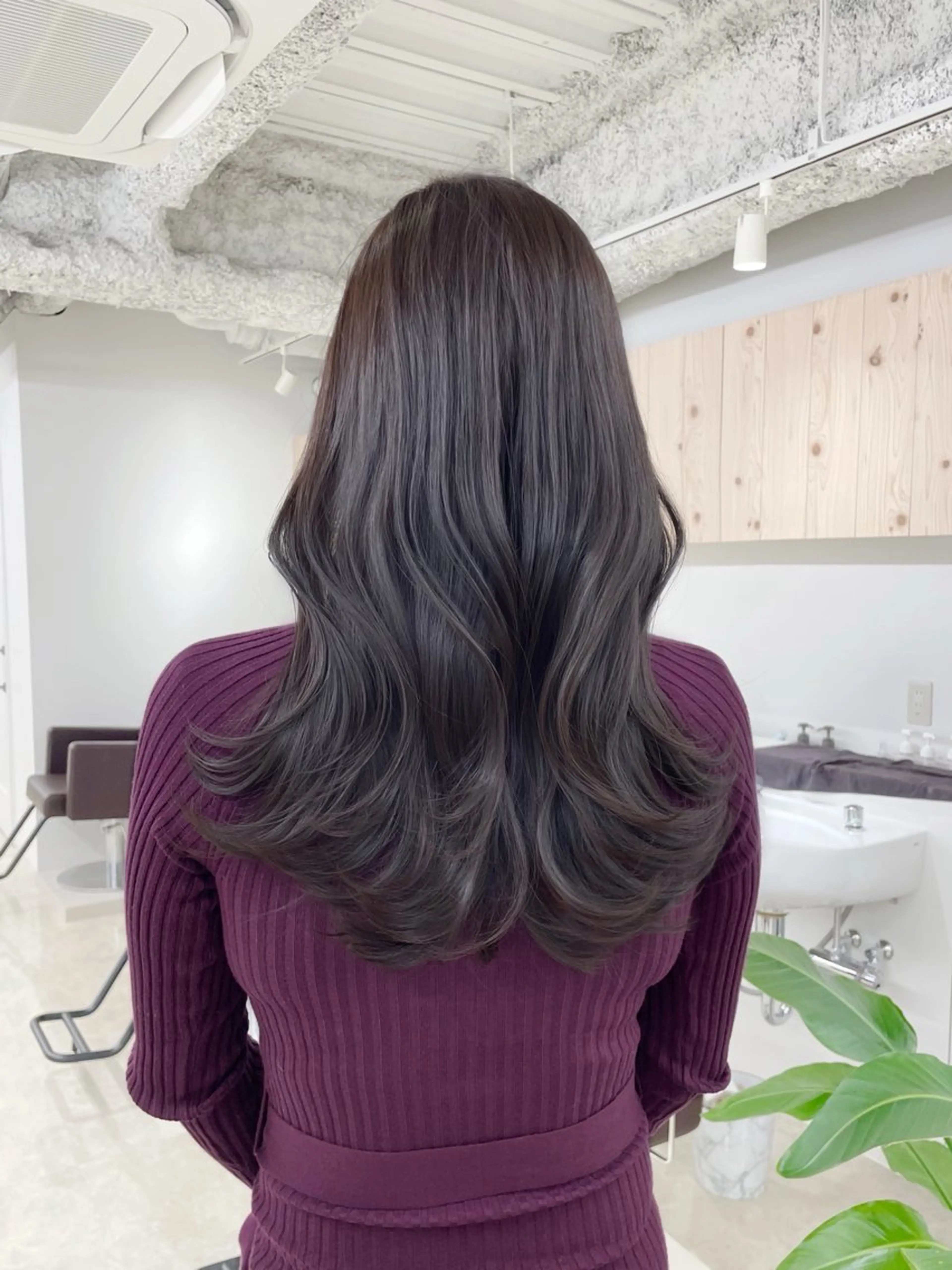 ロング カラー カット ヘアカラー トリートメント ヘアセット 新宿/韓国ヘア/ 髪質改善ストレートのヘアスタイル