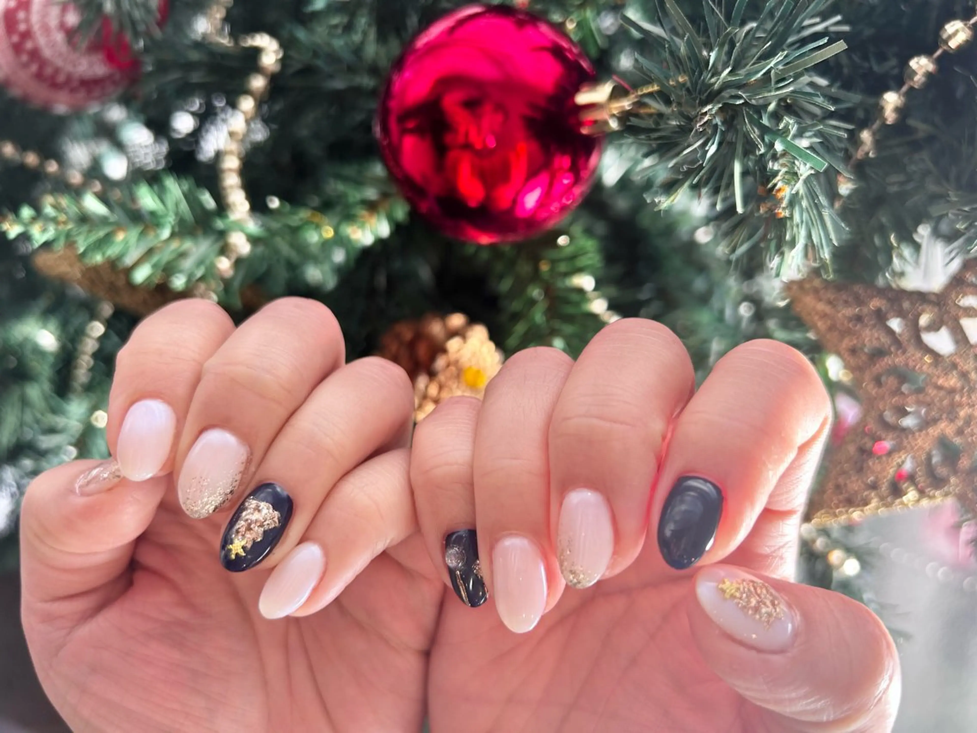 ネイル 冬ネイル クリスマス ハンドネイル フットネイル TESORO nailのネイルデザイン