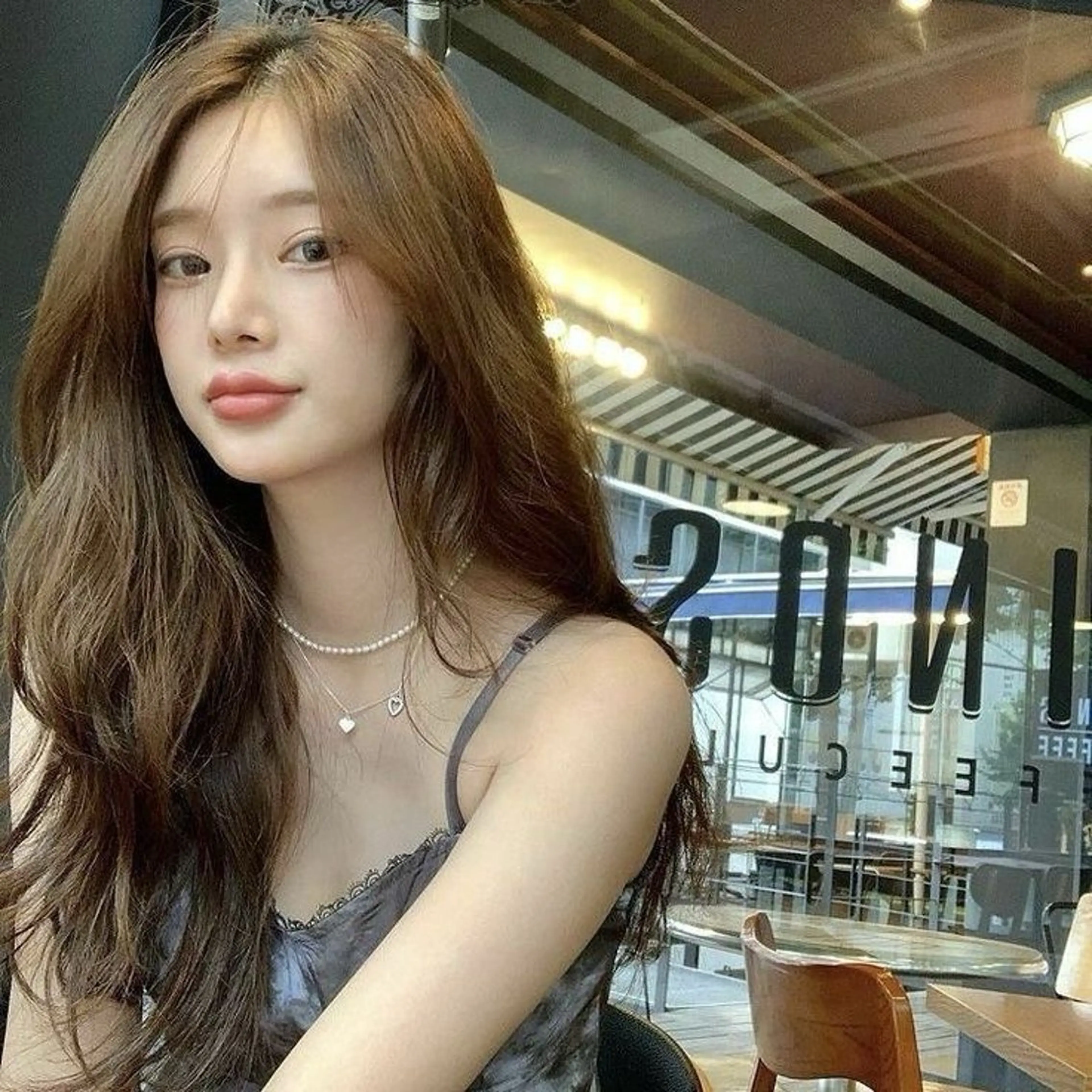 ロング カラー カット ヘアカラー トリートメント 莉乃/縮毛矯正/髪質 改善/艶カラーのヘアスタイル