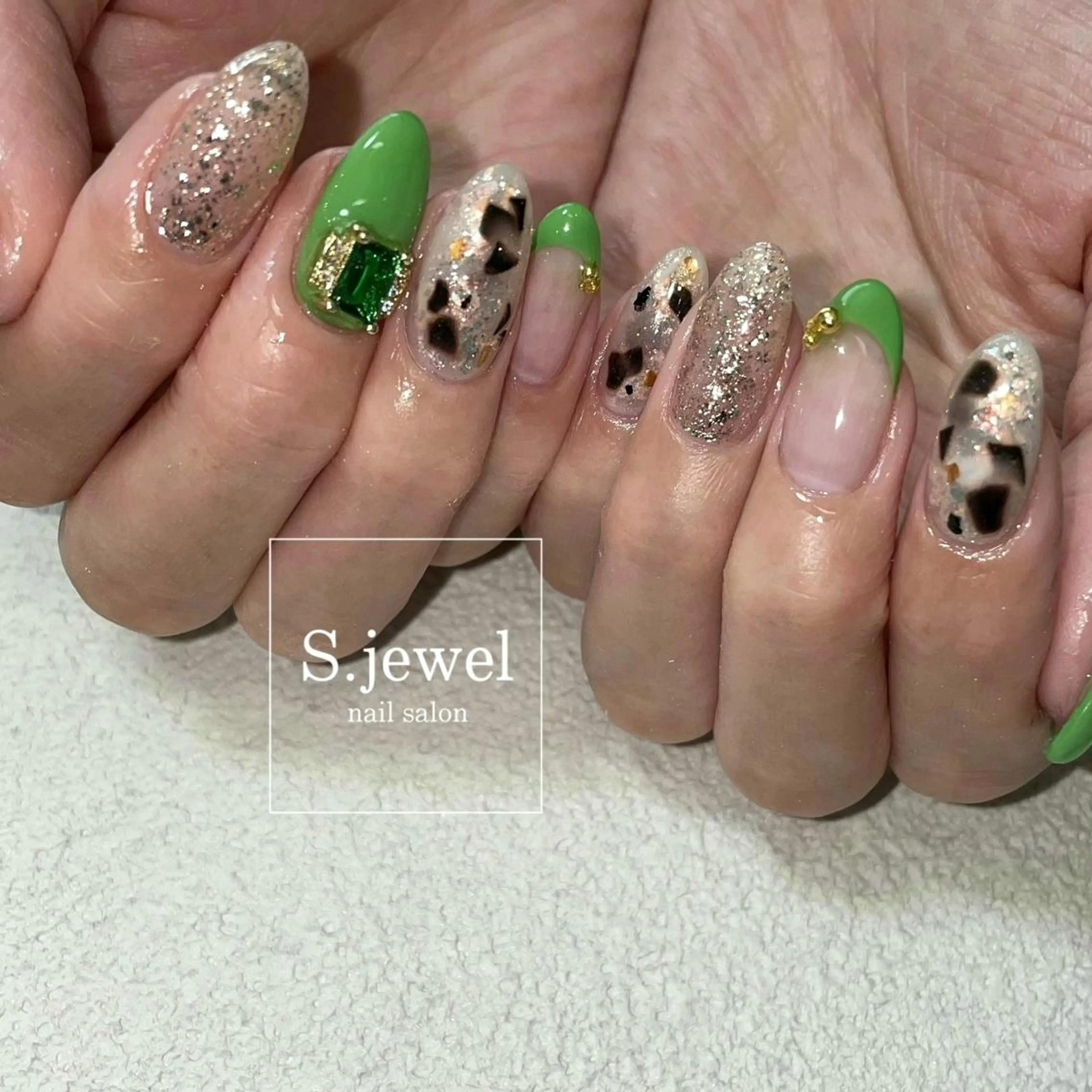 ネイル S. JEWELのネイルデザイン