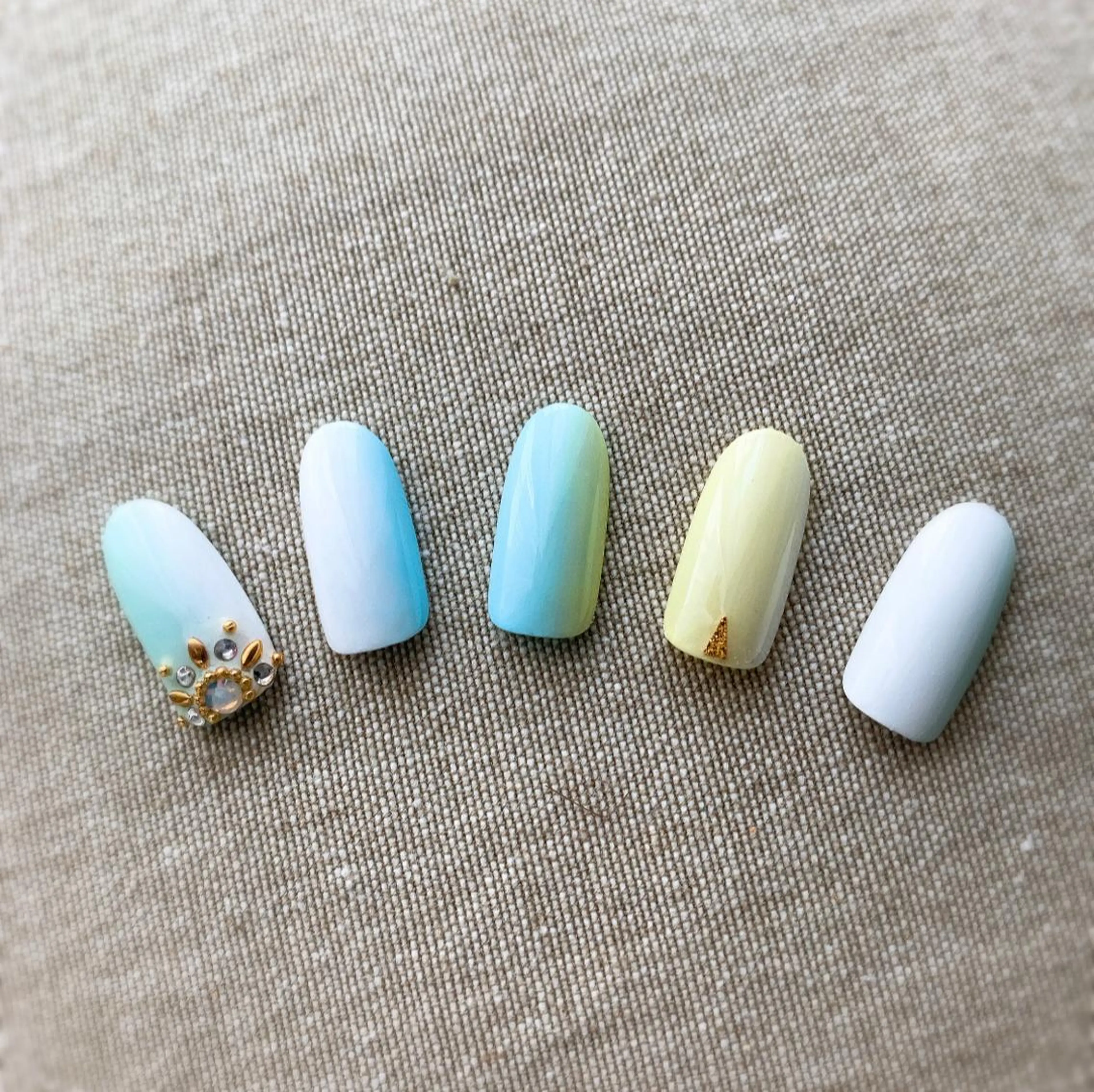 ネイル グラデーション ハンドネイル vivi nailのネイルデザイン