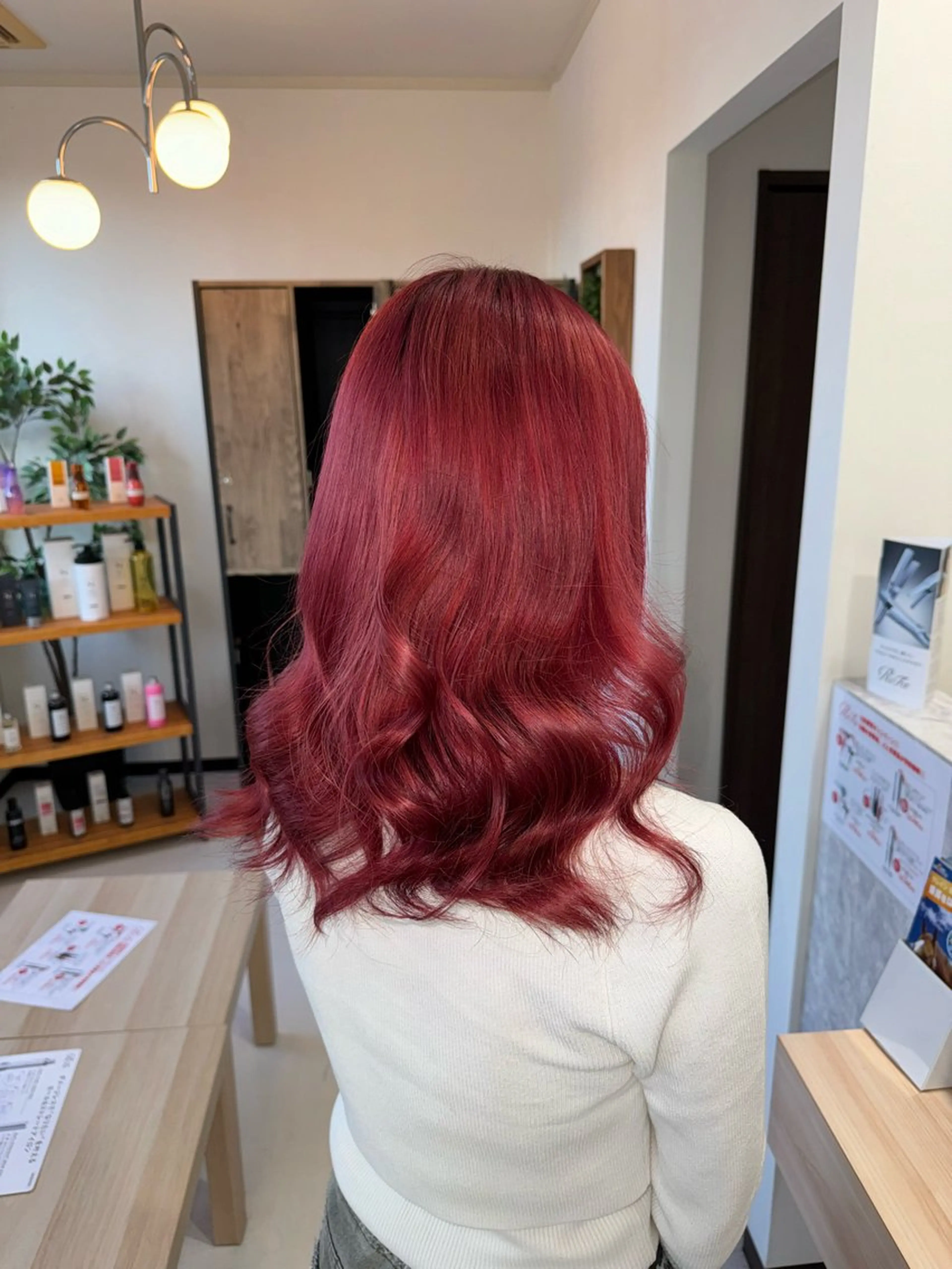 セミロング ヘアカラー 手塚 麗のヘアスタイル