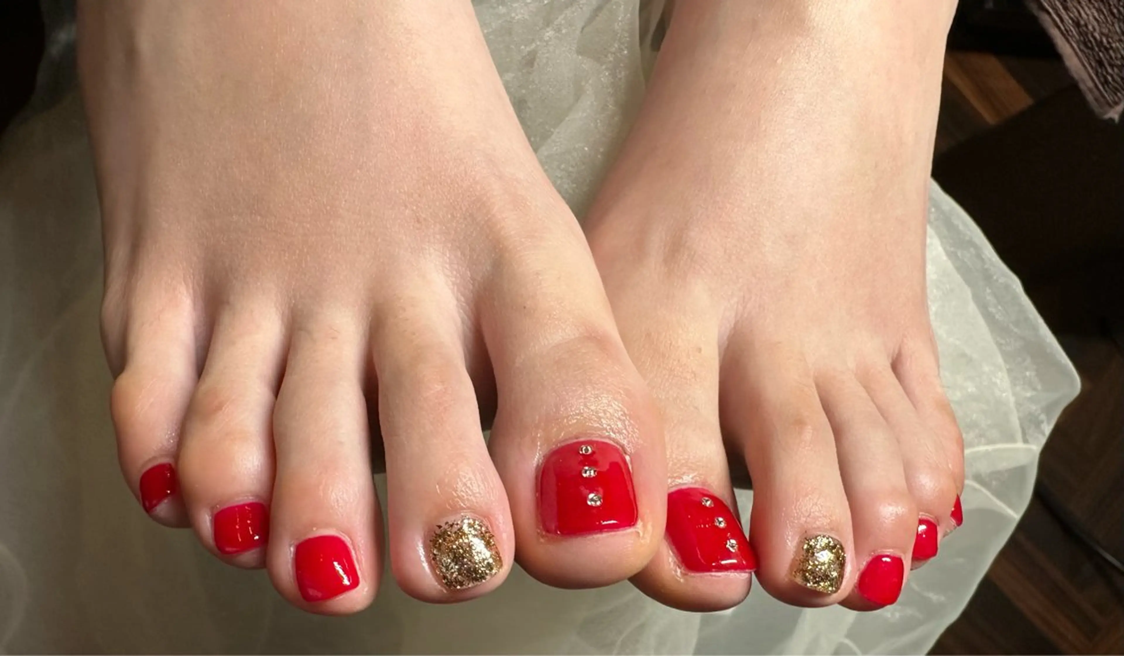 ネイル フットネイル ワンカラーネイル 小林 麻里のネイルデザイン