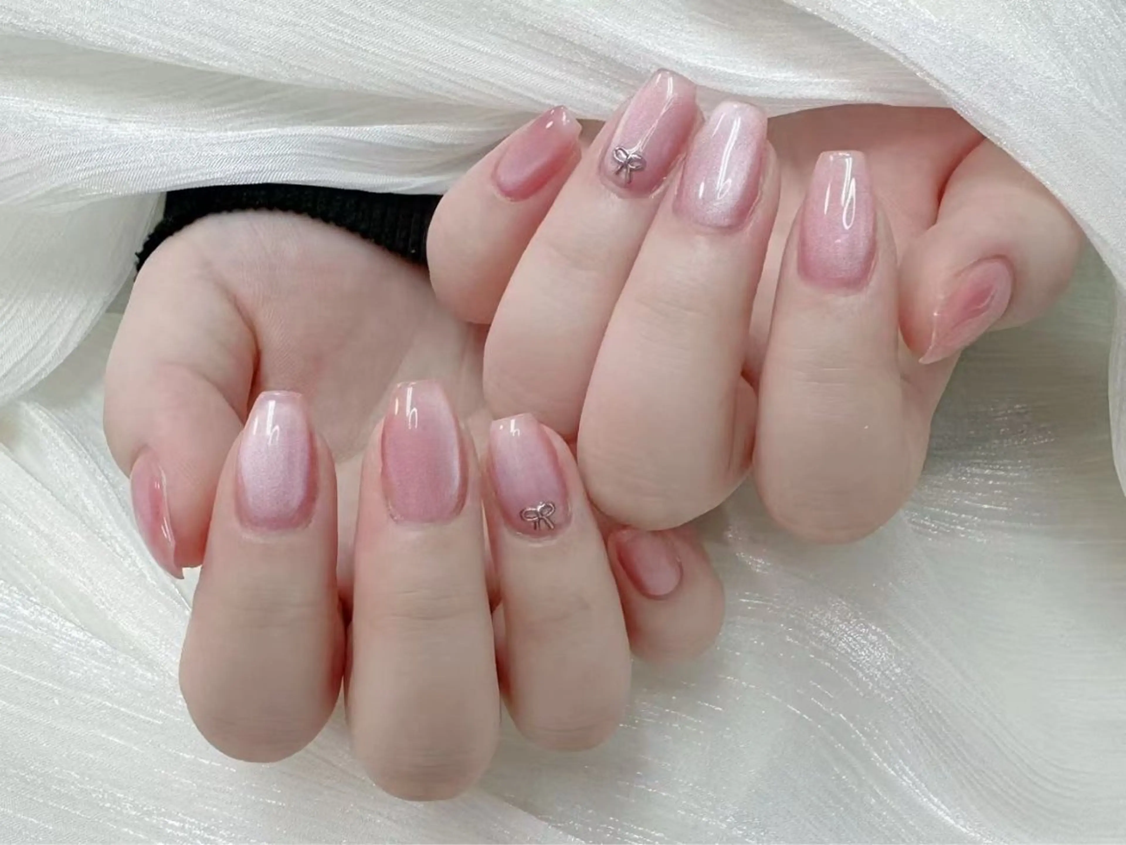 ネイル オーロラネイル 長さ出し フットネイル 韓国ネイル ラメ(グリッター) ハンドネイル 👍thumbs up nail👍のネイルデザイン