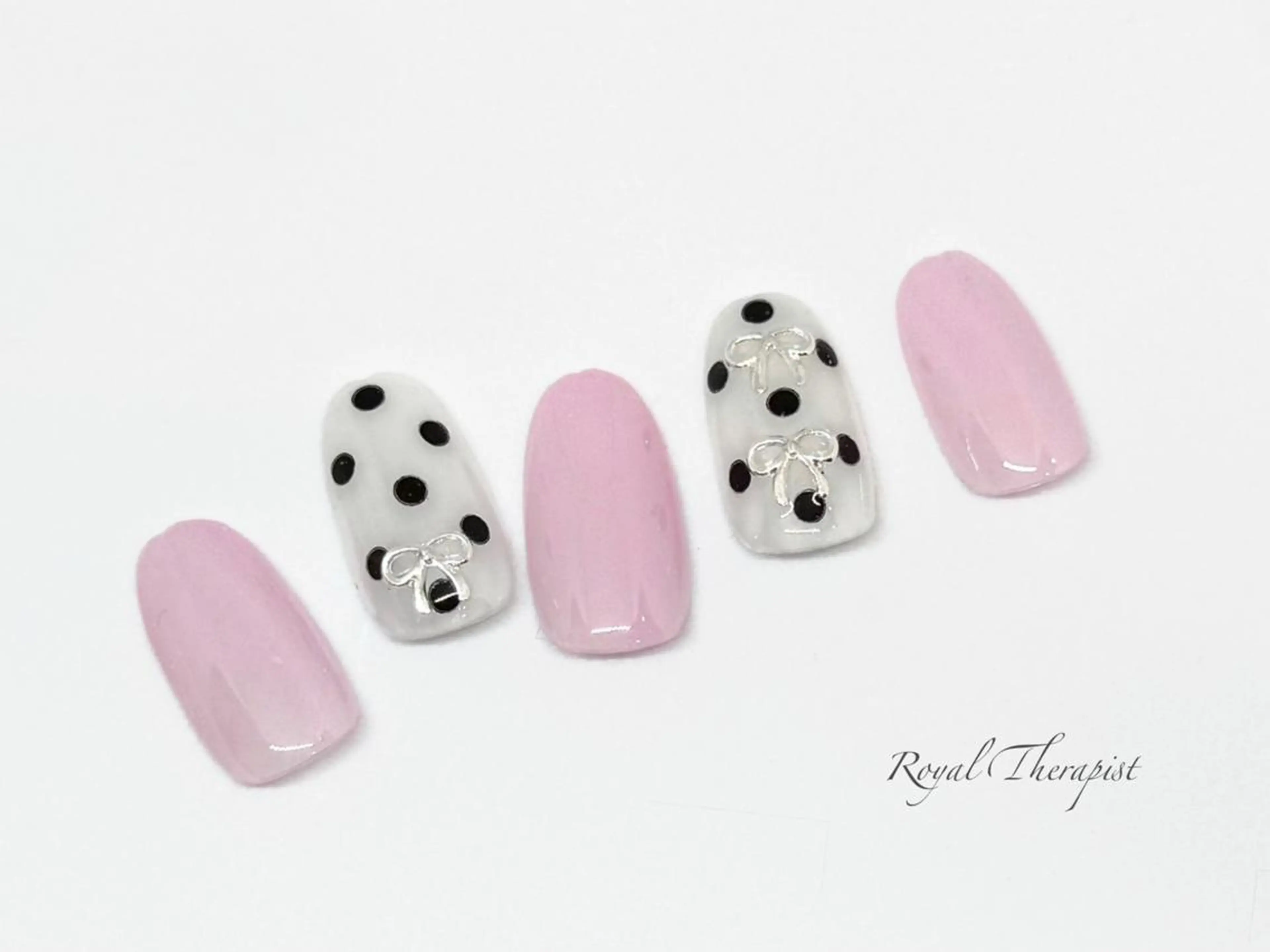 ネイル 長さ出し フラッシュネイル フットネイル フレンチネイル ジェルネイル ハンドネイル 【尾下】 ロイヤル•セラピストのネイルデザイン