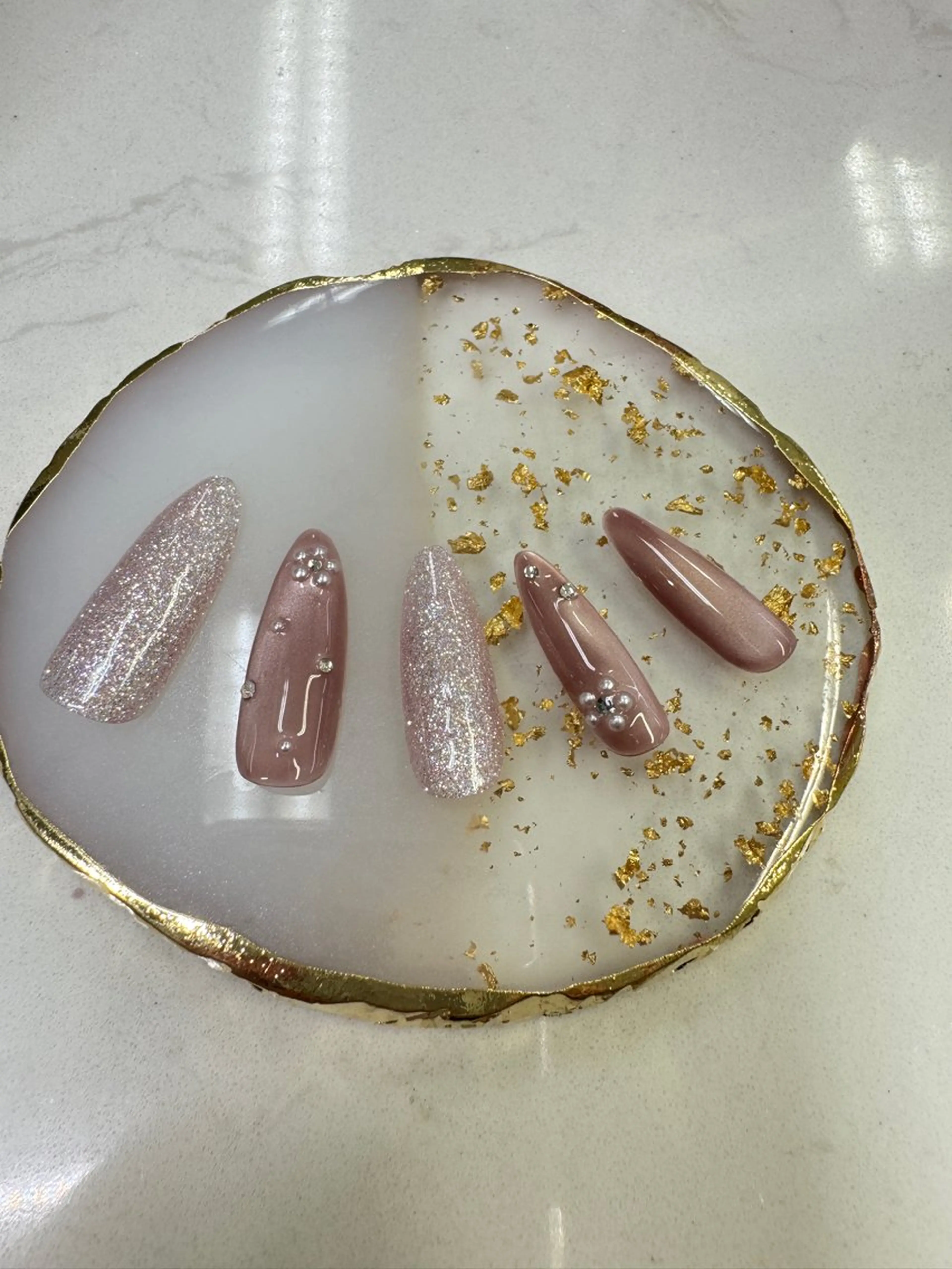 ネイル チークネイル フットネイル フレンチネイル ジェルネイル マグネットネイル Queeens nailのネイルデザイン