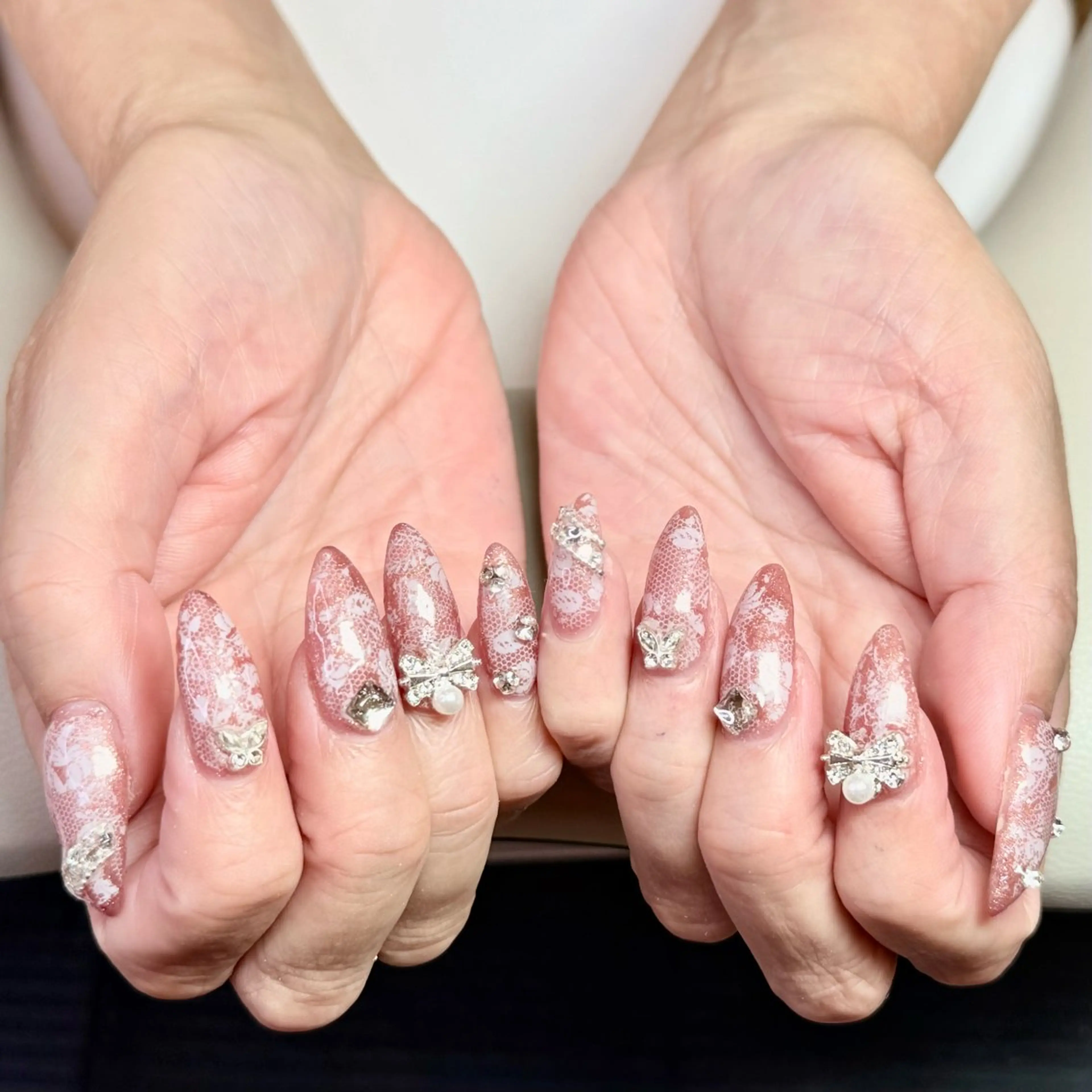 ネイル レース ハンドネイル ゆうな agehaネイルのネイルデザイン