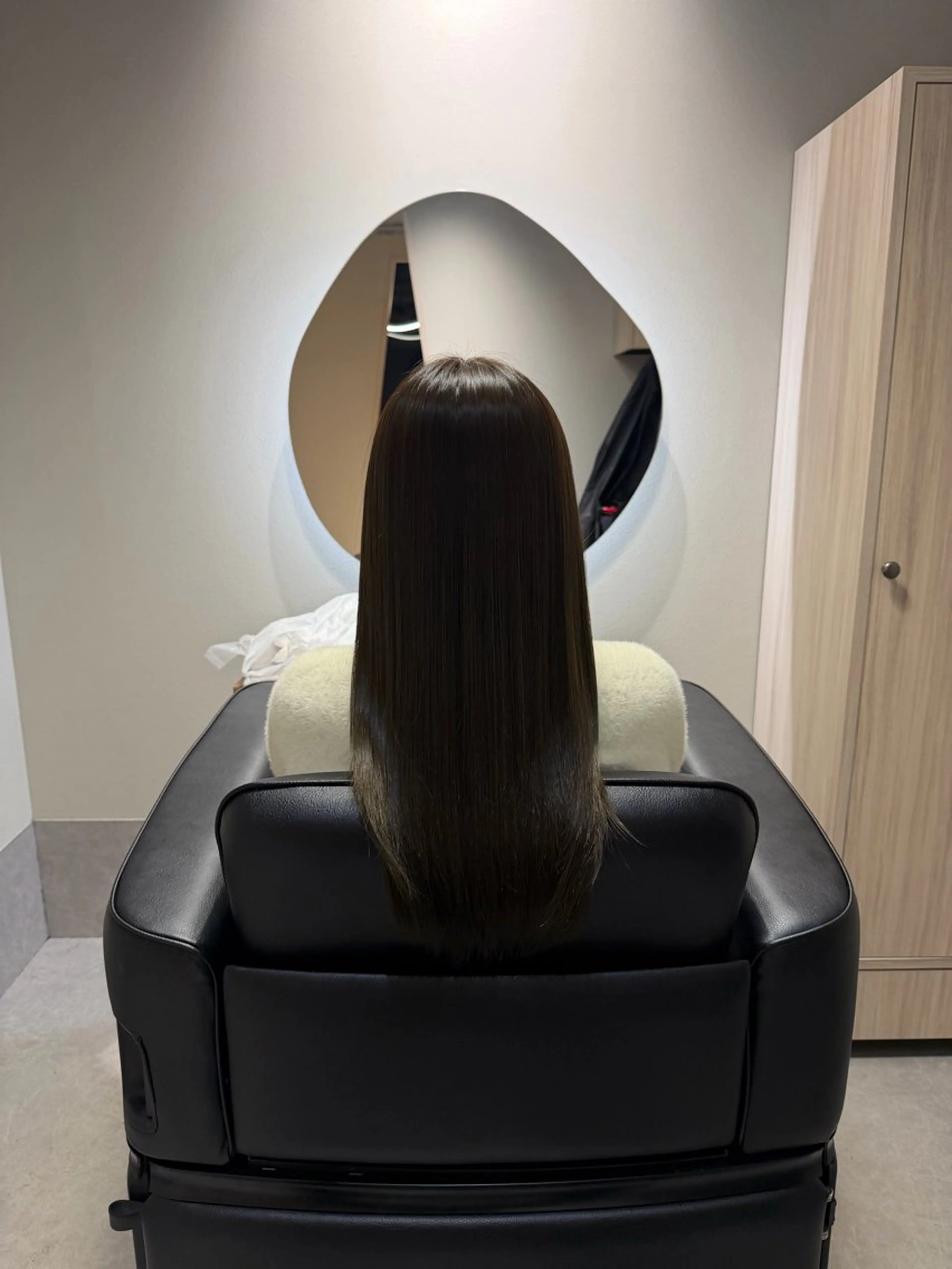 ロング カット ヘアカラー トリートメント NAVY 橋本心 縮毛矯正のヘアスタイル