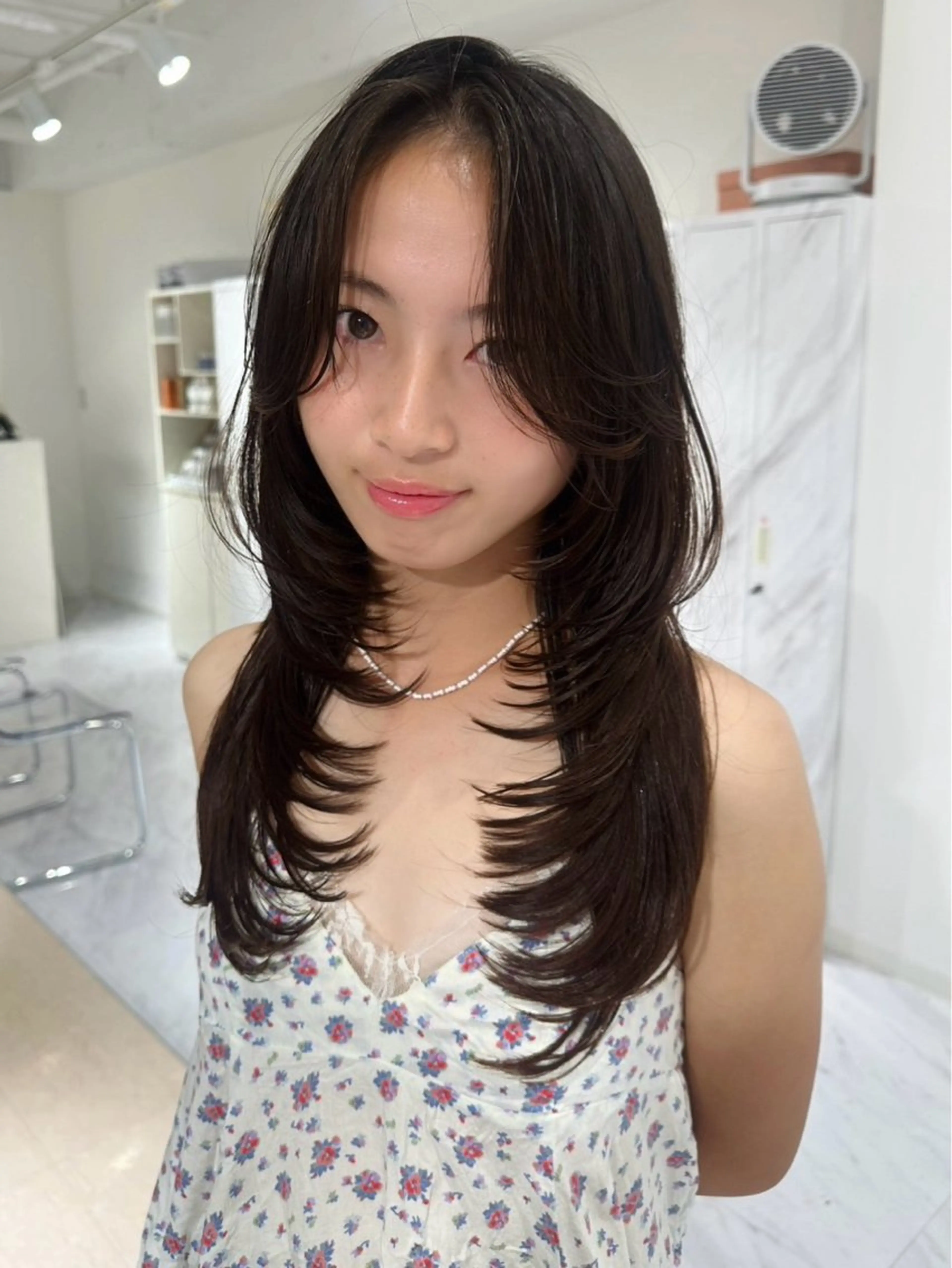 ロング レイヤーカット YOLO/ HANAのヘアスタイル