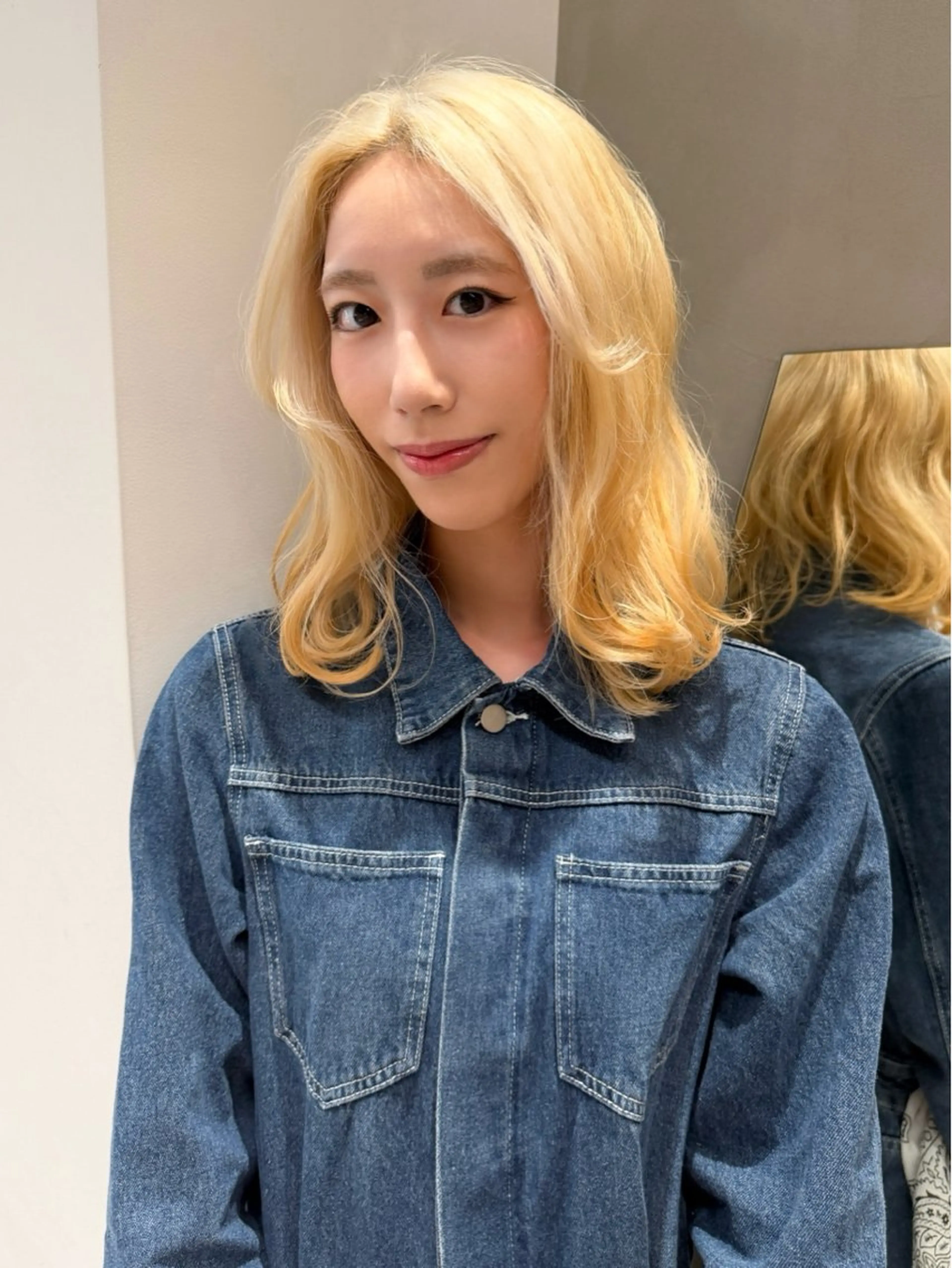 セミロング カラー 佐藤 かえでのヘアスタイル