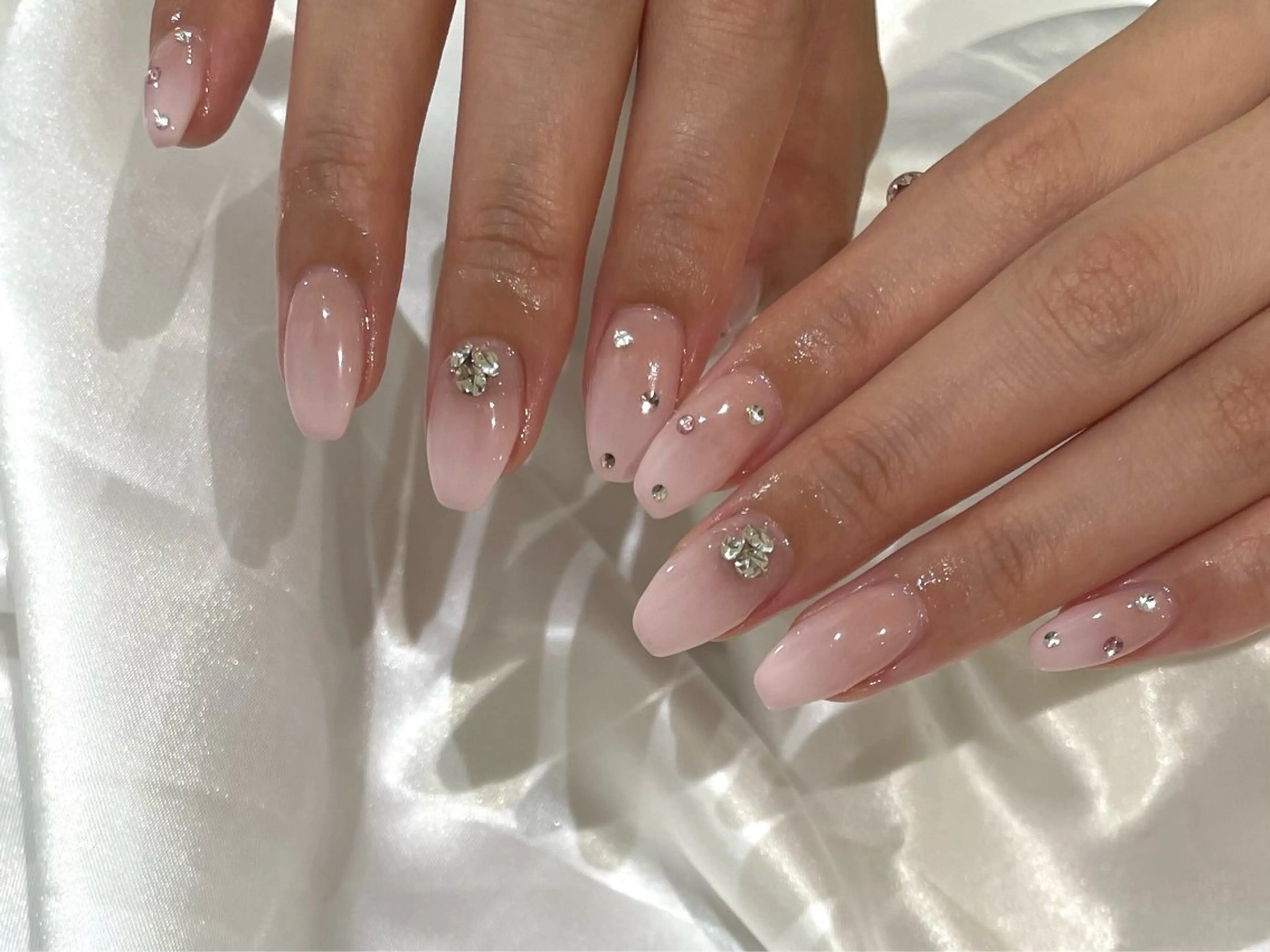 ネイル ハンドネイル 細矢 咲花のネイルデザイン