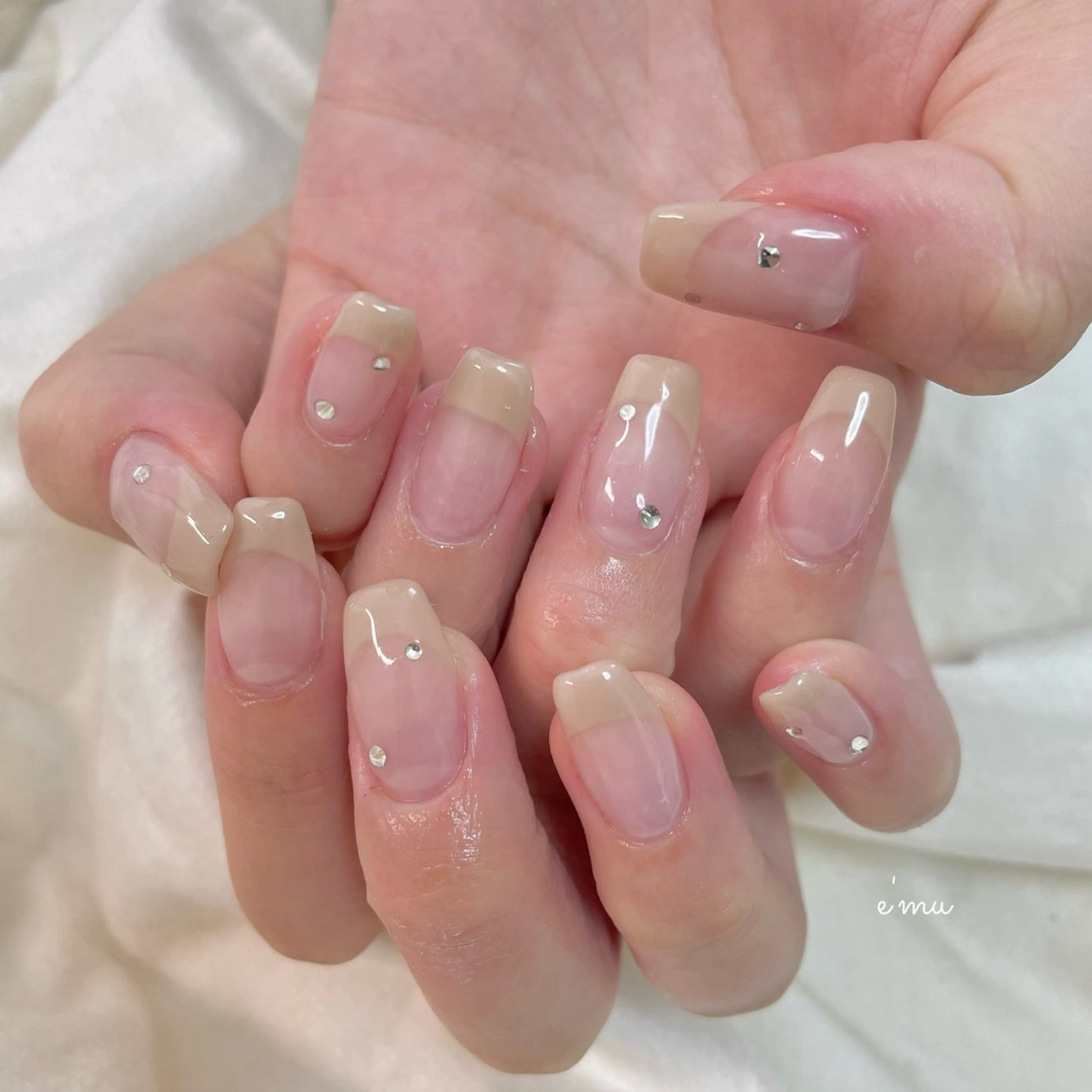 ネイル フレンチネイル ハンドネイル nail salon e'mu💐のネイルデザイン