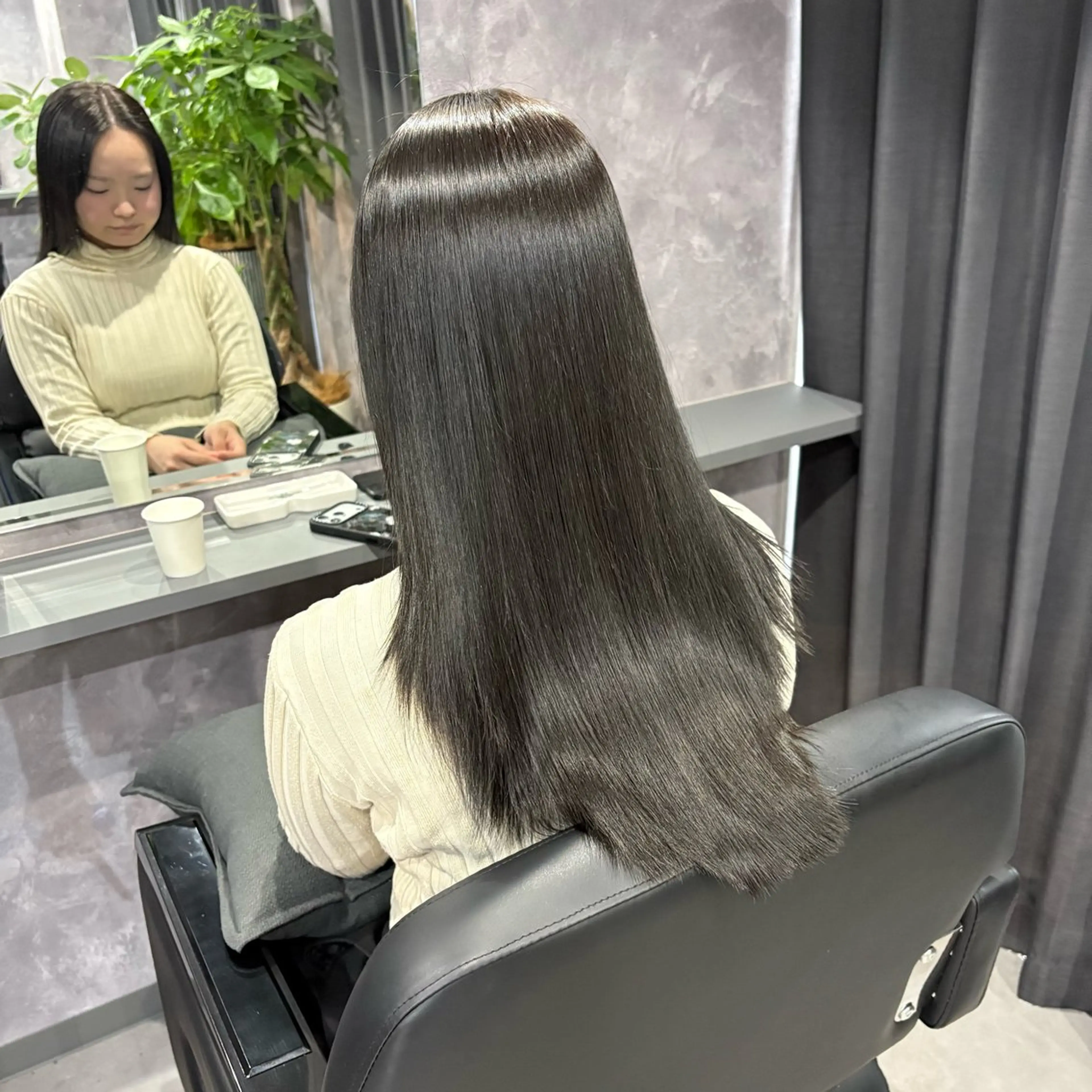 ロング カラー カット ヘアカラー トリートメント nameless miichiのヘアスタイル