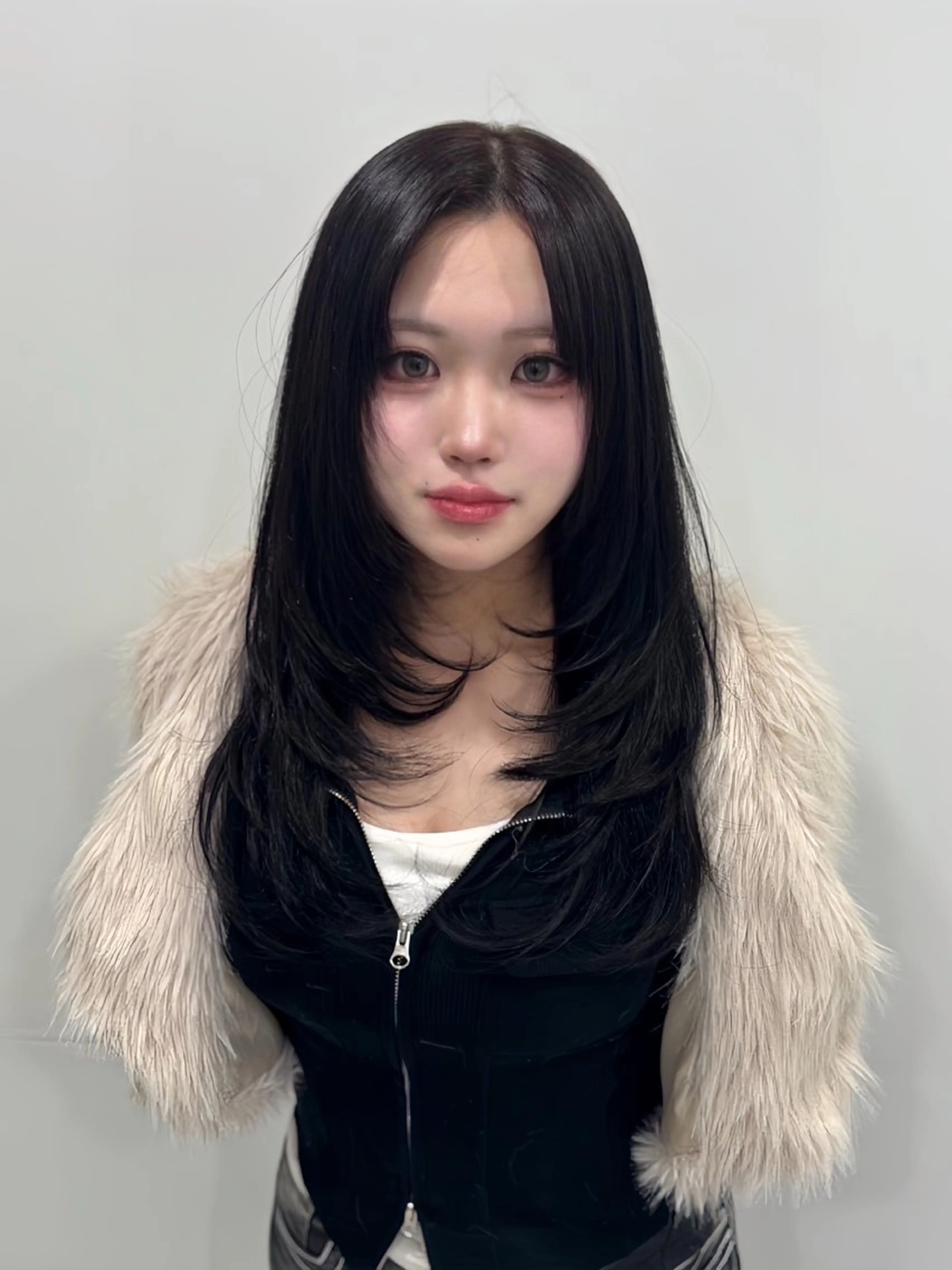 ロング カラー ヘアアレンジ 韓国レイヤーカット /韓国トレンドカラーのヘアスタイル