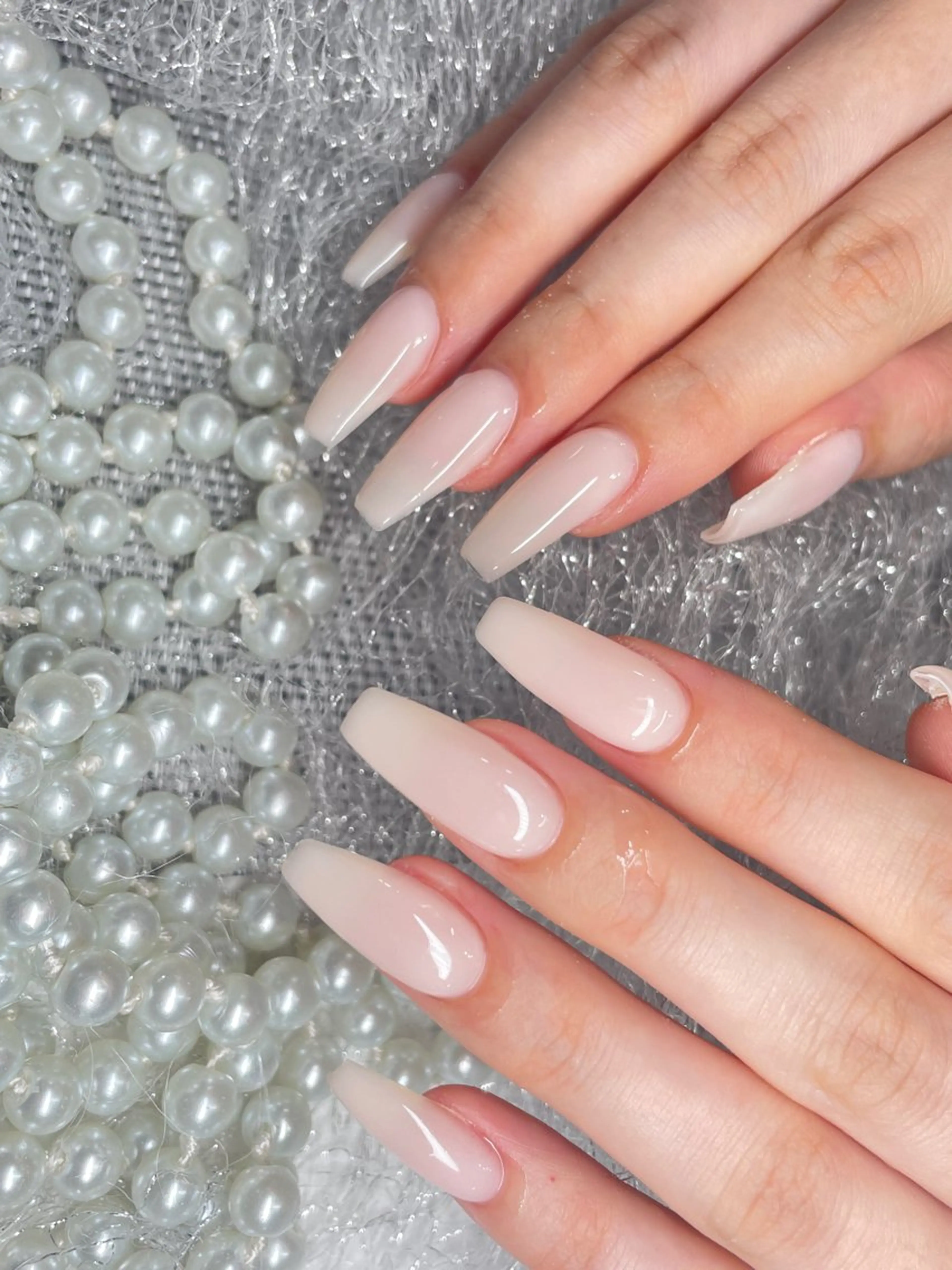 ネイル 長さ出し フットネイル フレンチネイル ジェルネイル ガラスフレンチ ハンドネイル ハンドケア More Glam渋谷店のネイルデザイン