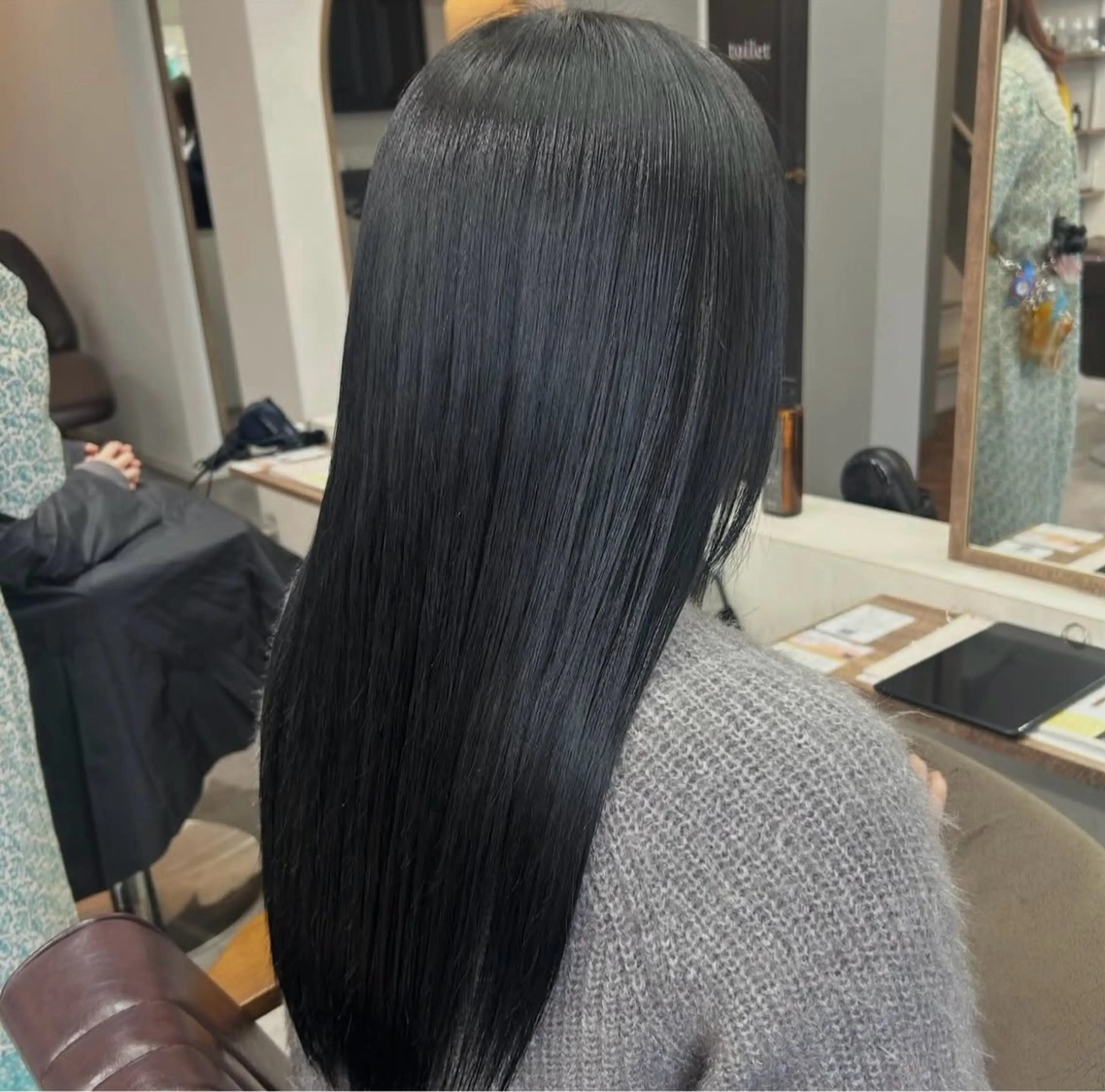 カラー 平松 佳恋のヘアスタイル