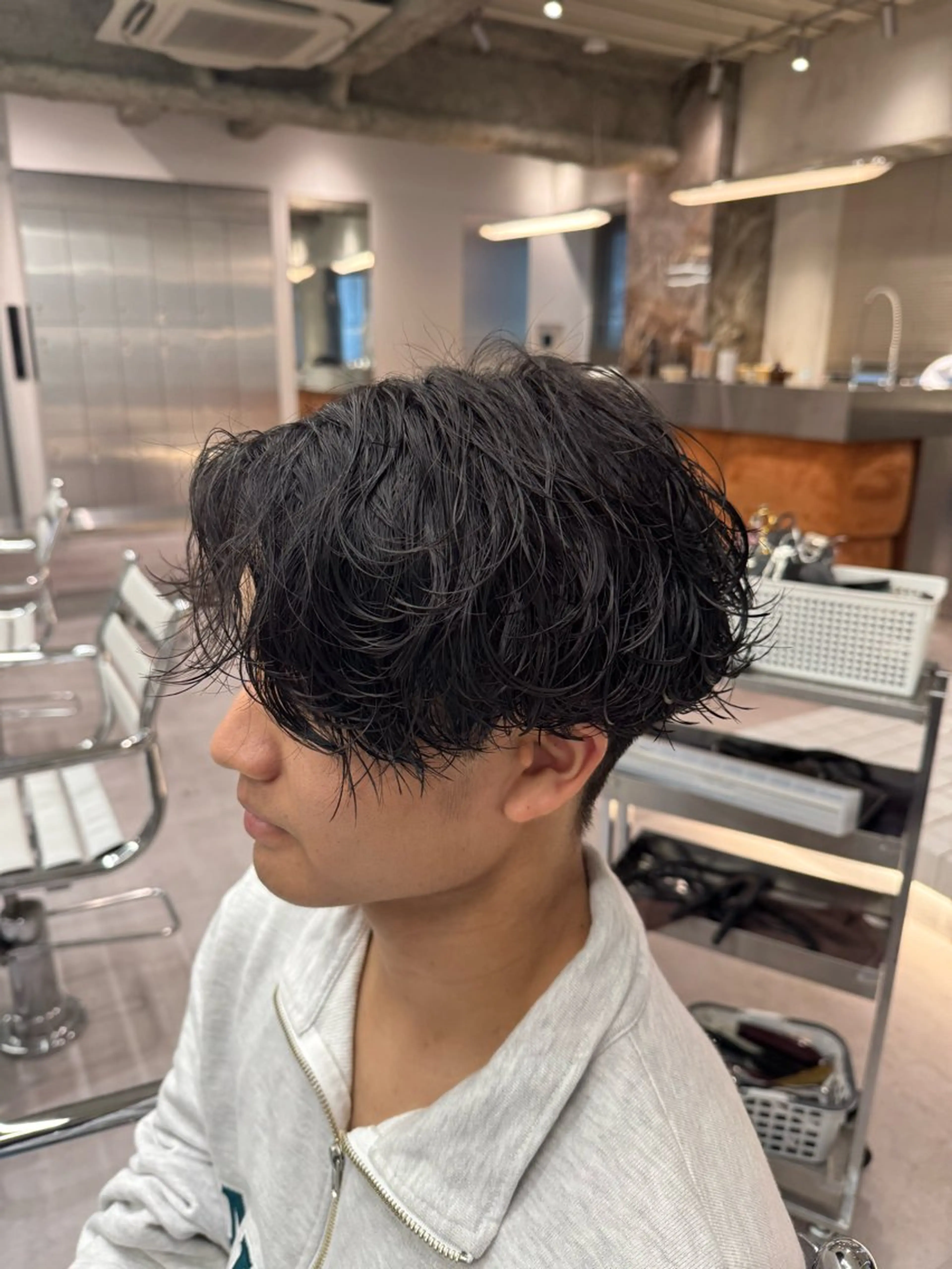 パーマ メンズ センターパート ブリーチ/パーマ特化 片平和寿のヘアスタイル