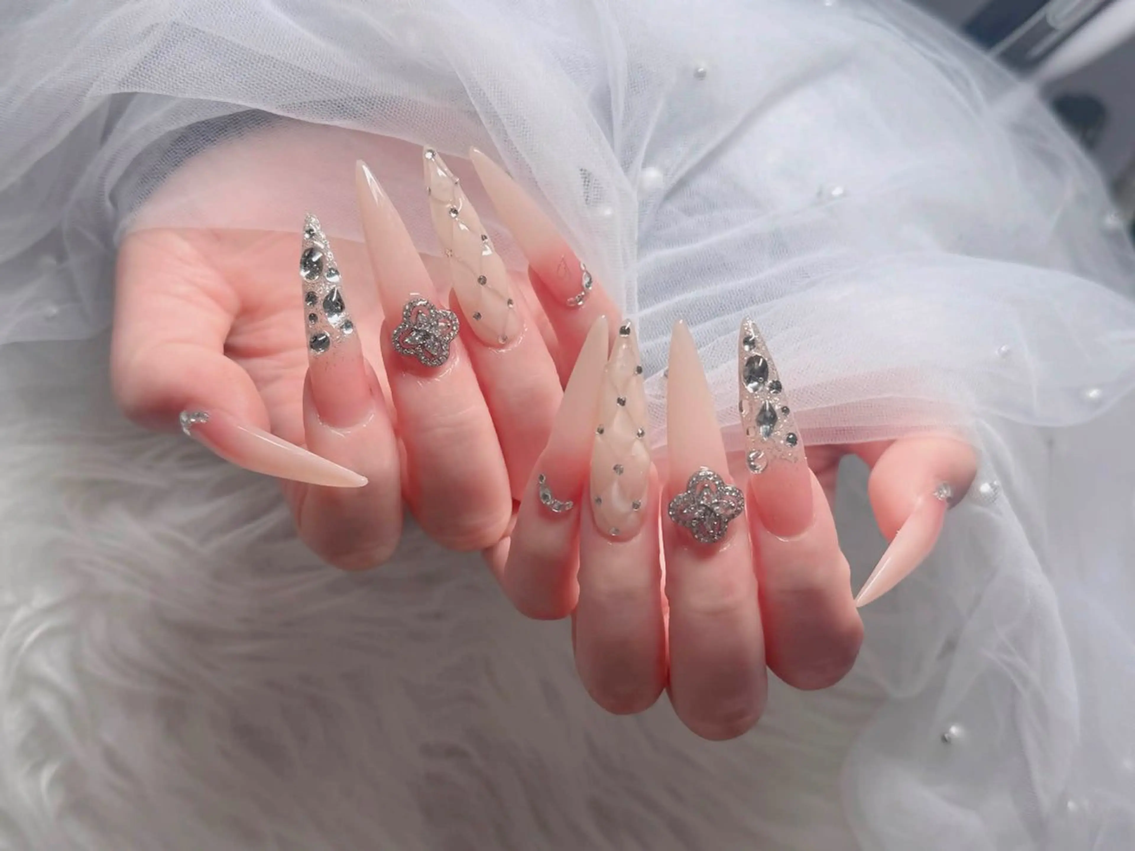 ネイル ハンドネイル Julie Nailsのネイルデザイン