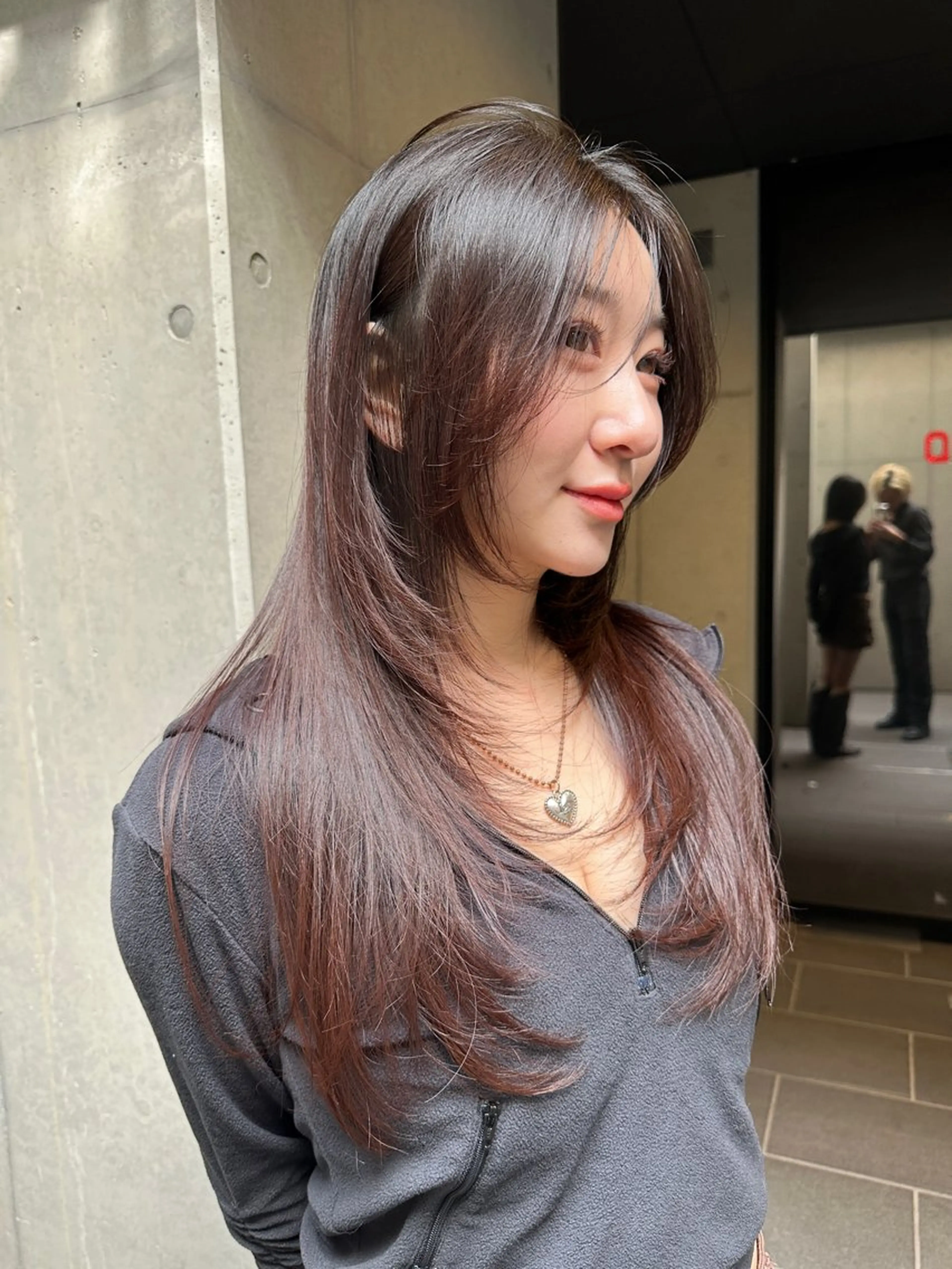 ロング カラー 顔まわりレイヤー レイヤーカット カット ヘアカラー 似合わせウルフ/ レイヤー/山本祐輔のヘアスタイル