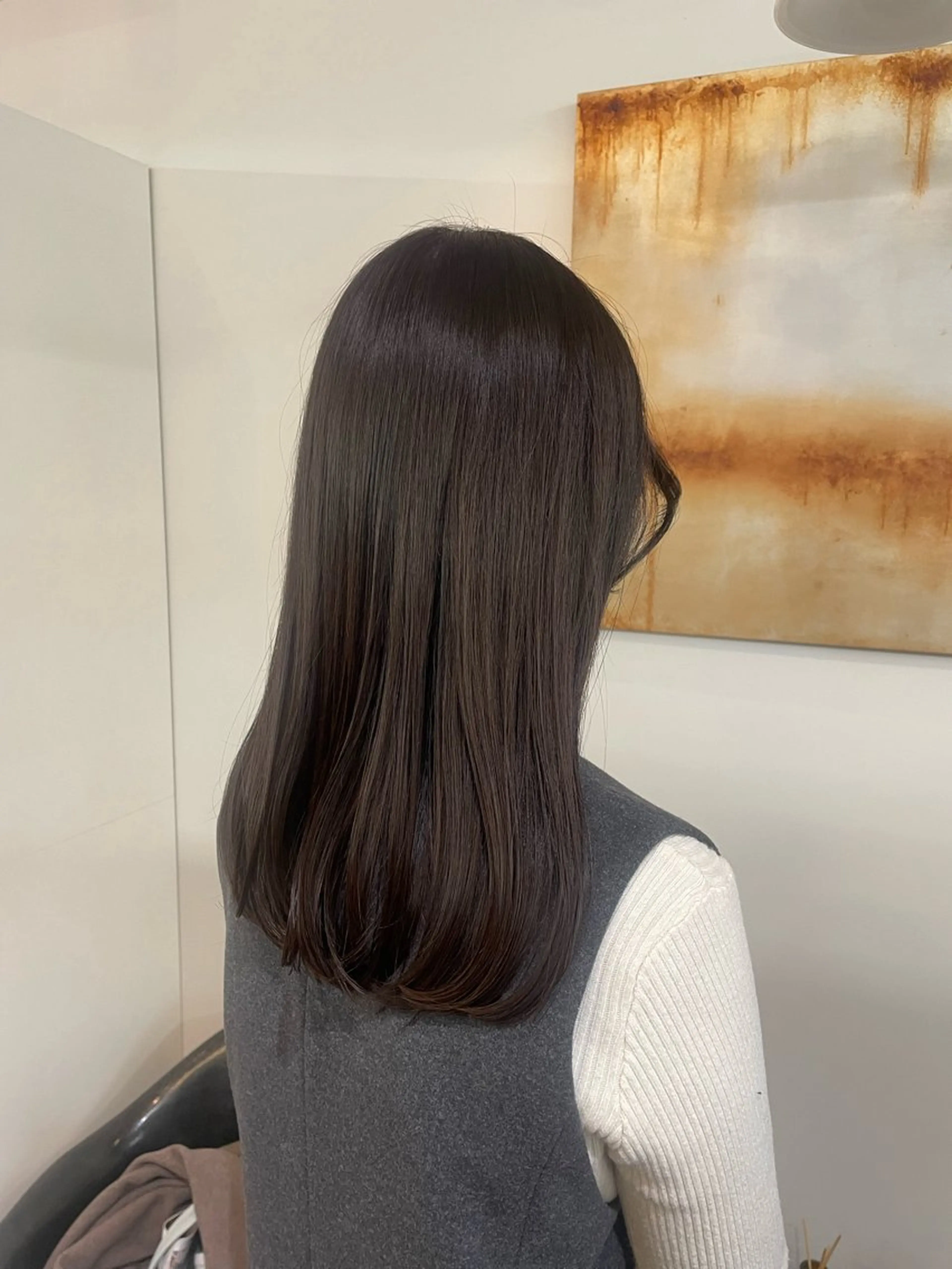 セミロング 安達 萌花のヘアスタイル