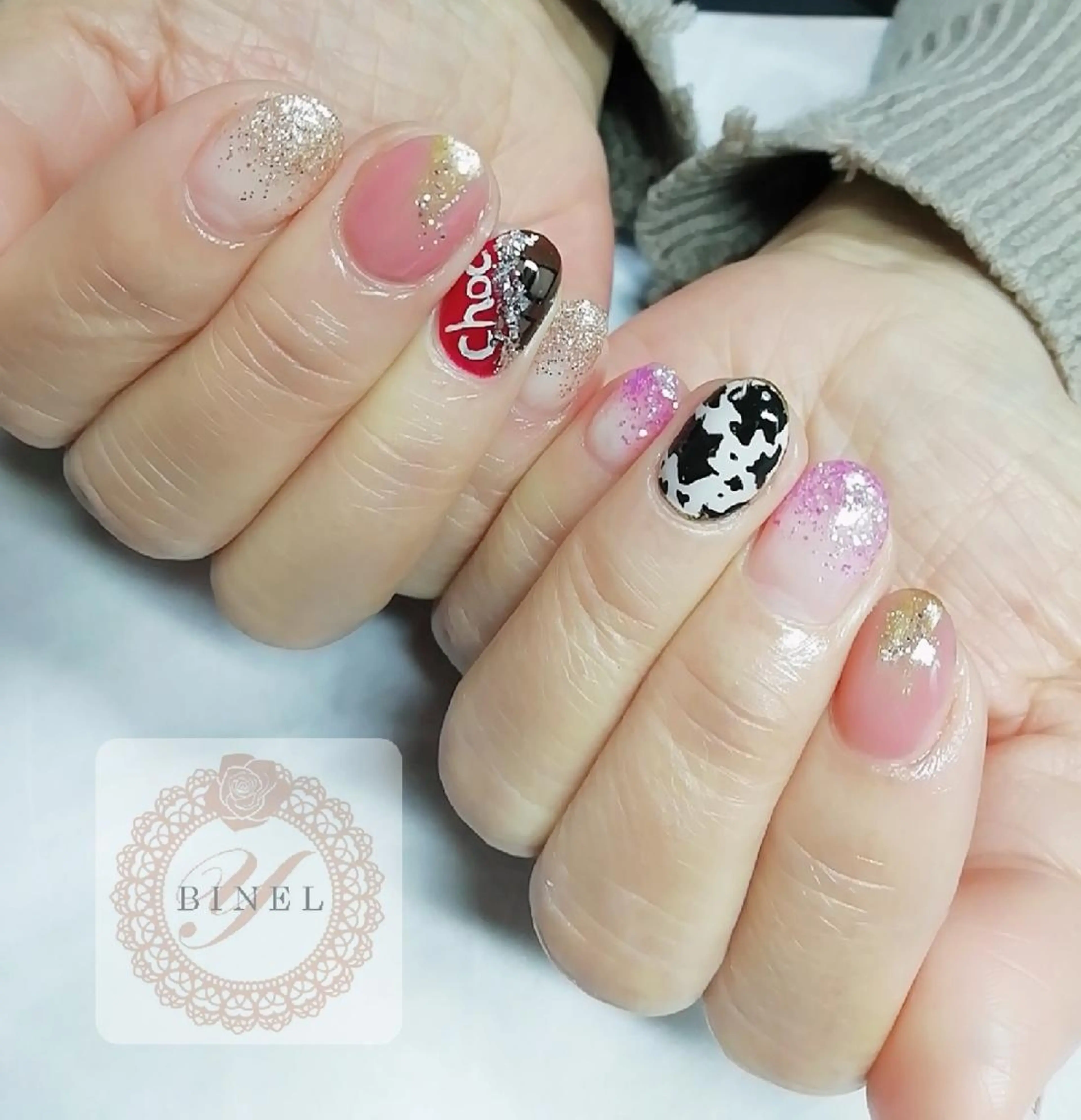 ネイル バレンタイン ハンドネイル Nail Salon Y.BINELのネイルデザイン