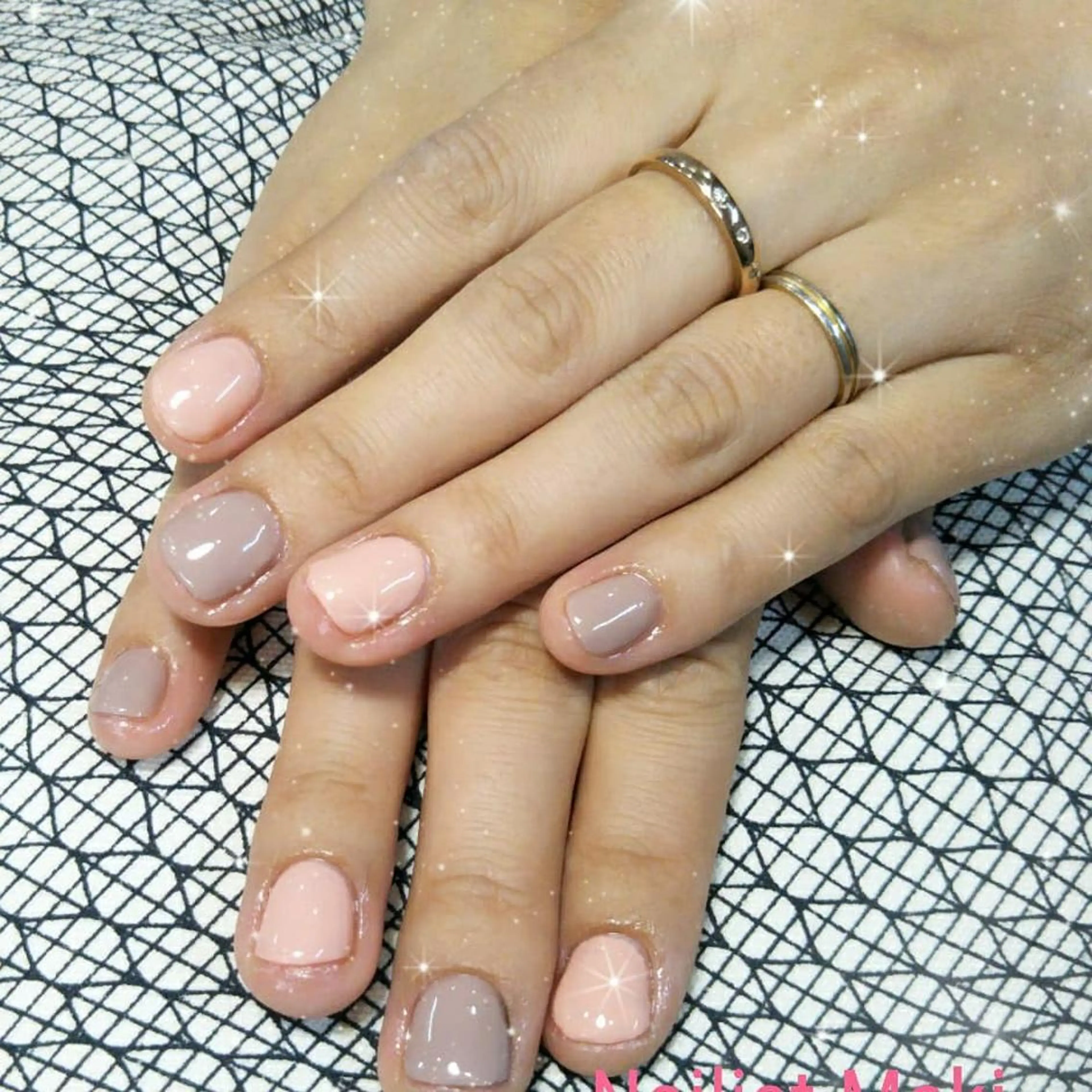 ネイル 小顔・毛穴・たるみ ネイル　似内真樹のエステ・リラクイメージ