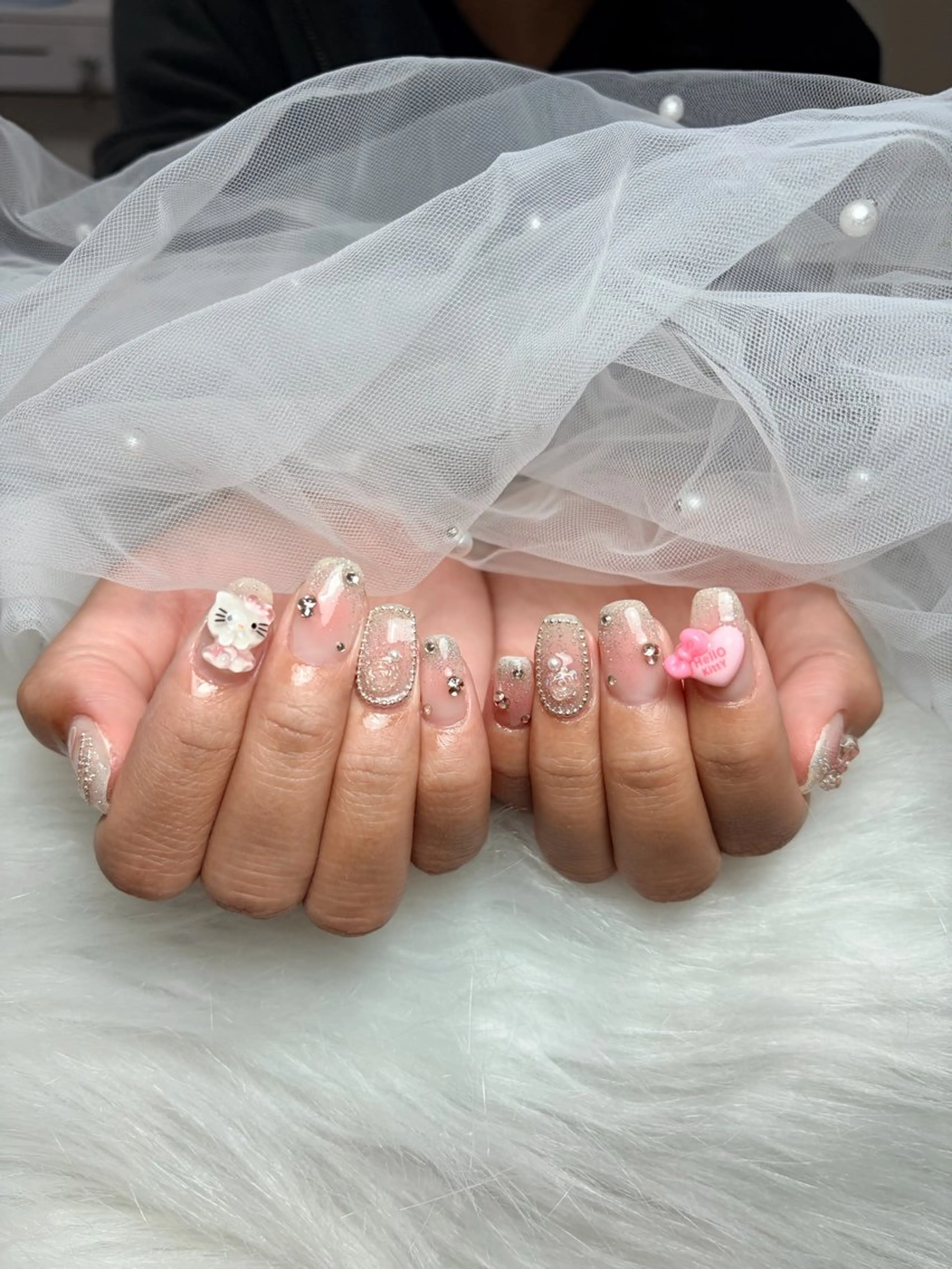 ネイル アートネイル 長さ出し ジェルネイル 韓国ネイル マグネットネイル ハンドネイル Cloudy Chan Nailのネイルデザイン