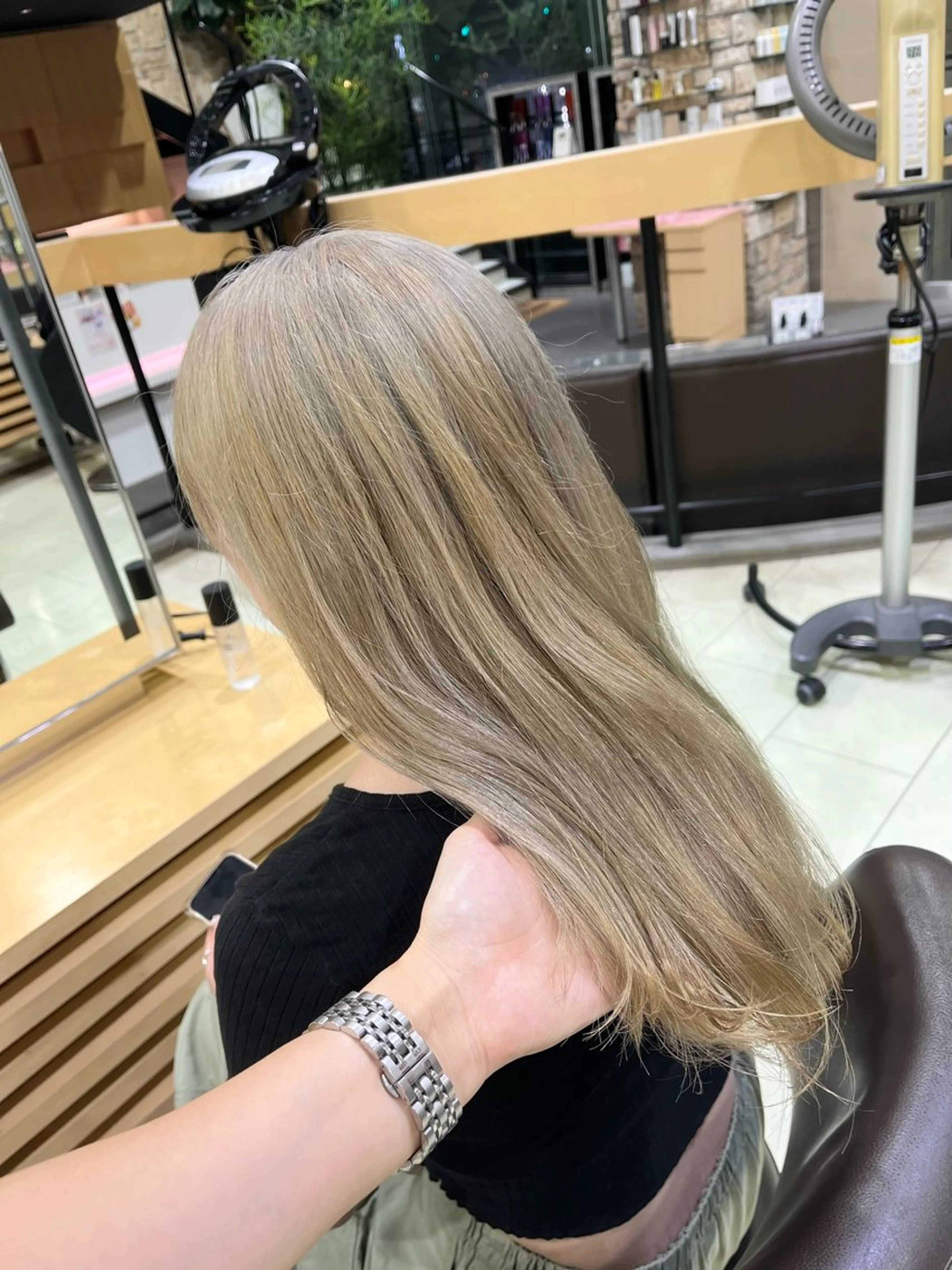 カラー カット ヘアカラー 海外girl🤎 透明感ベージュmaoのヘアスタイル