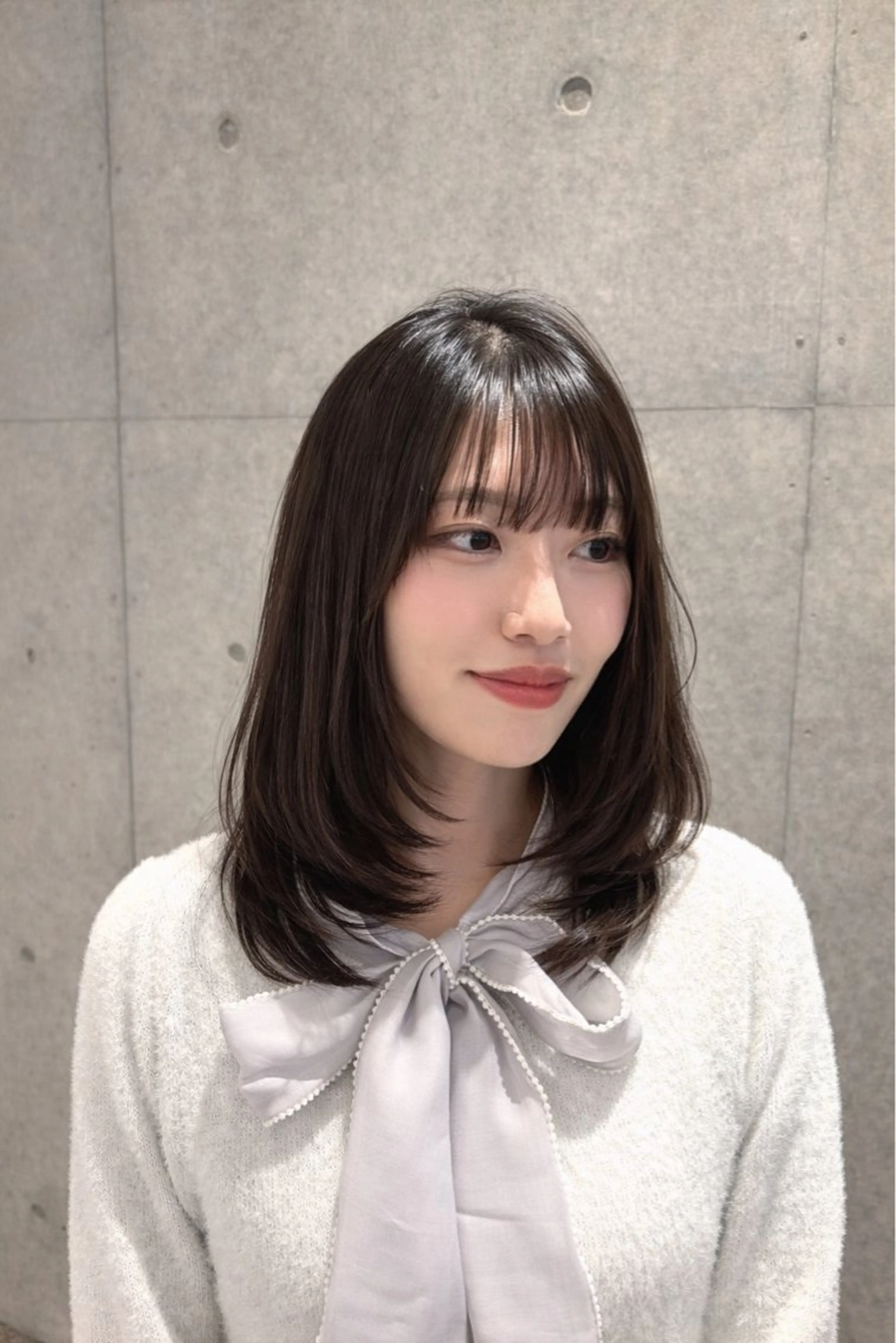 セミロング レイヤーカット カット 南 菜花のヘアスタイル