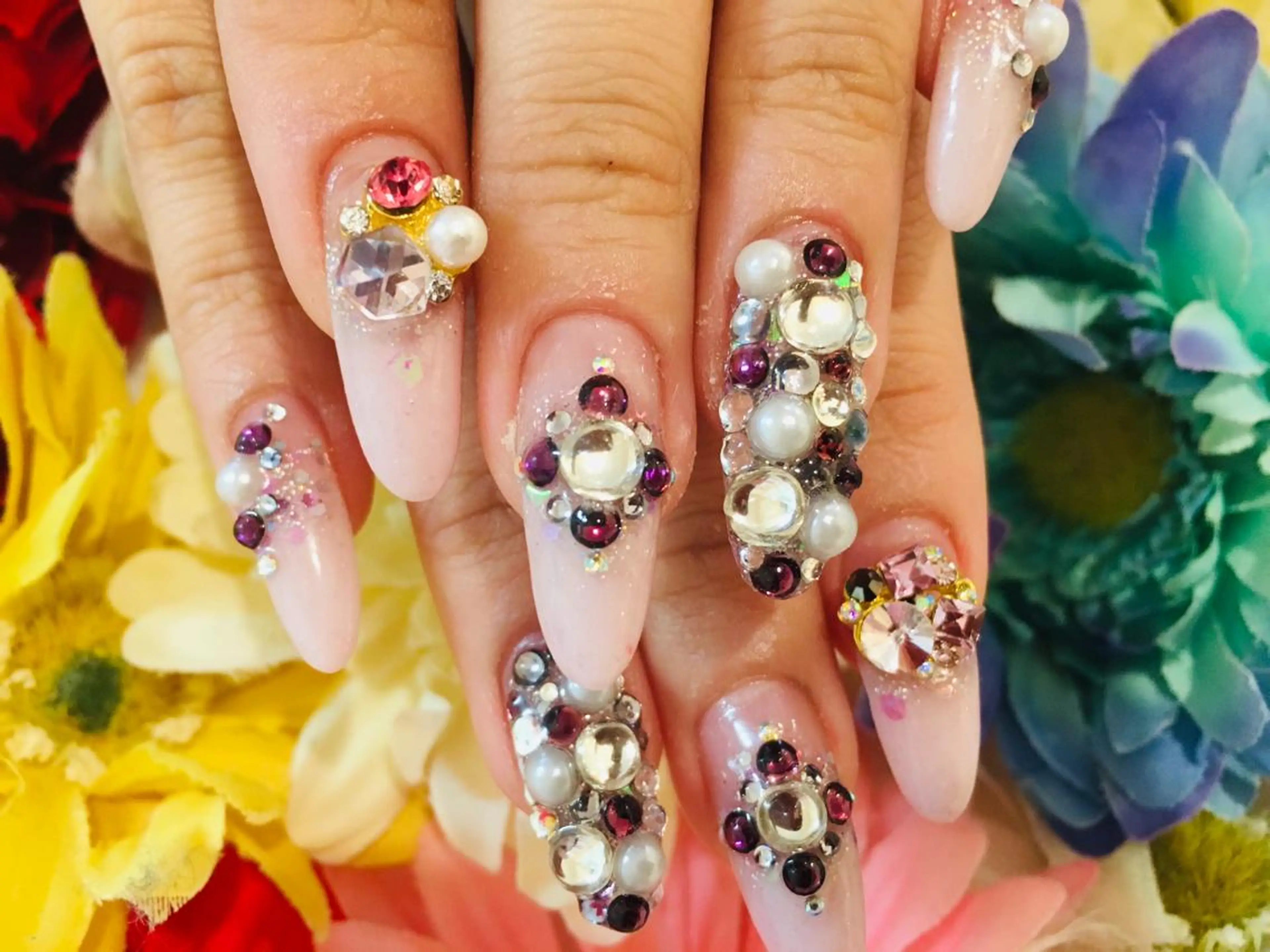 ネイル スカルプネイル ストーンネイル gorella Ａのネイルデザイン