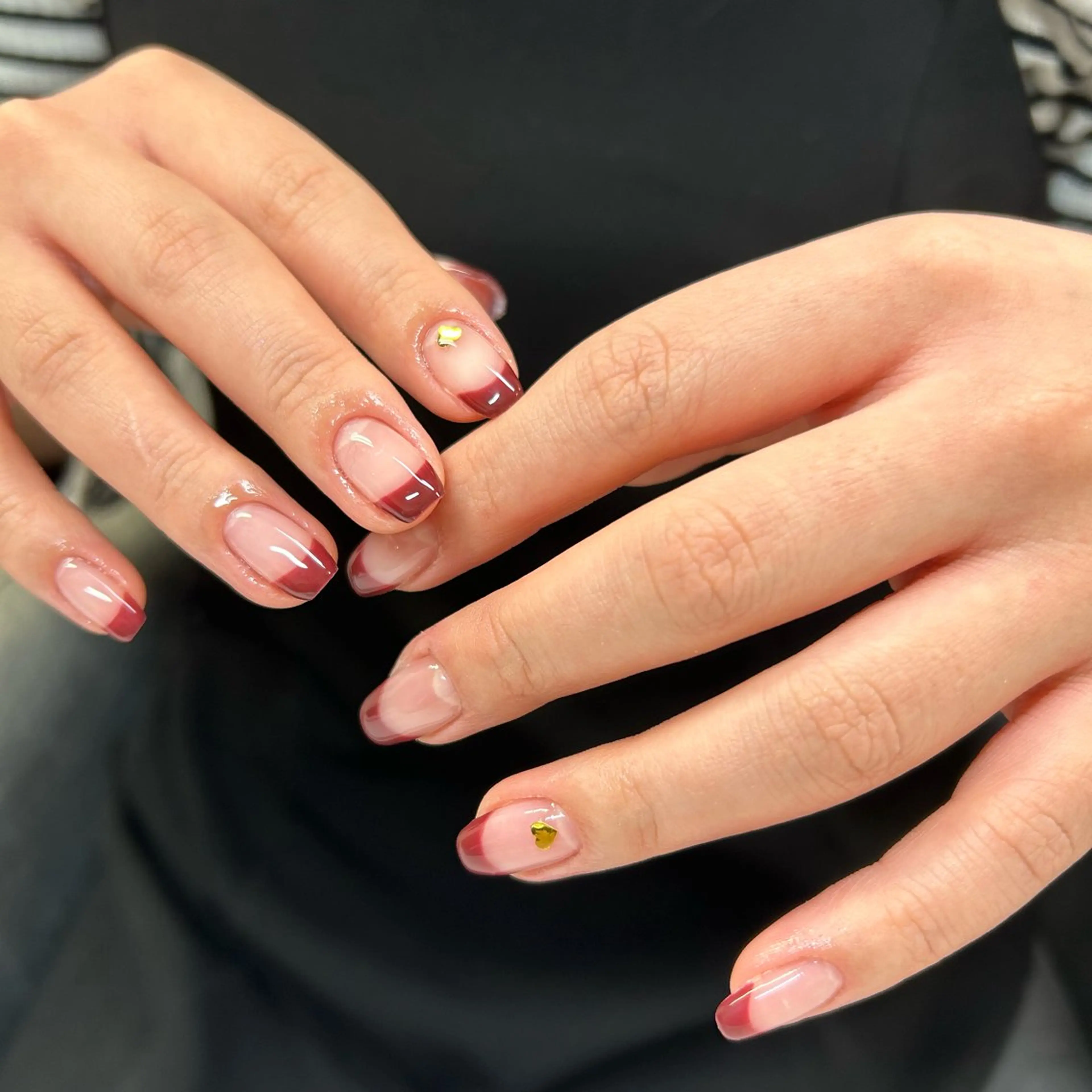 ネイル フレンチネイル nail atelier hiton所属・nailist 朱音のネイルデザイン