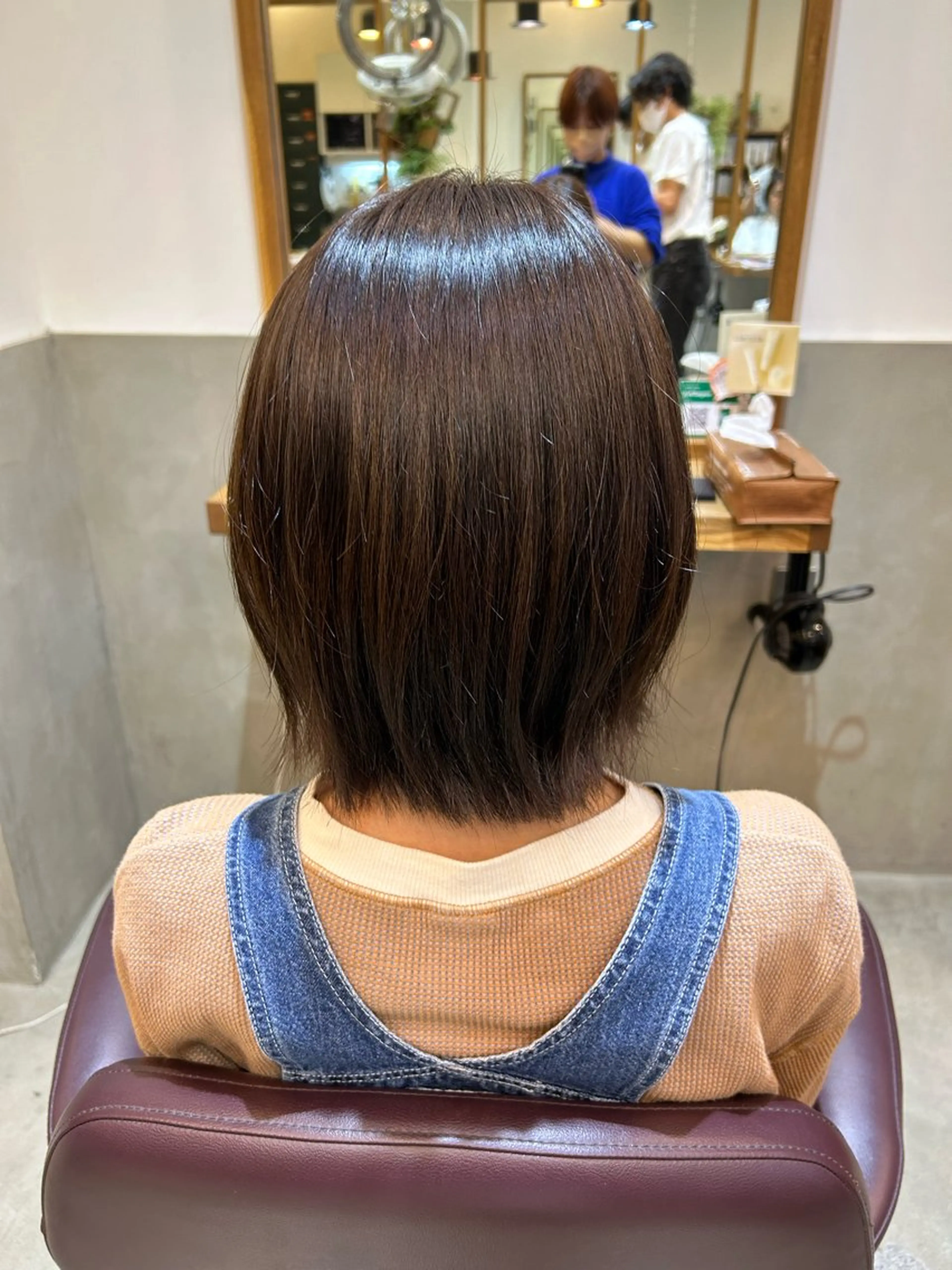 ショート カラー カット ヘアカラー トリートメント 若狭 彩花のヘアスタイル