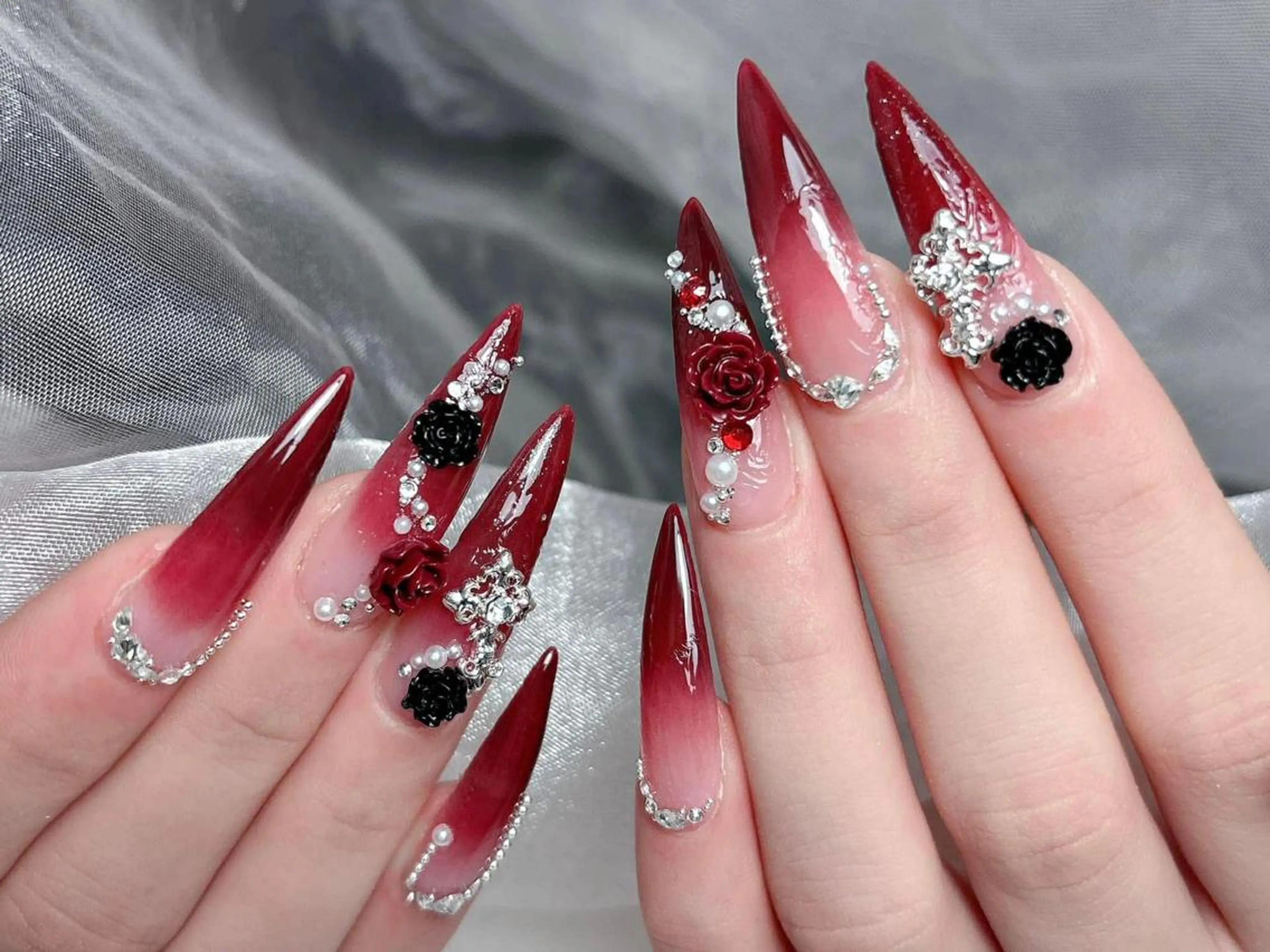 ネイル 長さ出し グラデーション 卒業式 キラキラネイル マグネットネイル Mio💖Belle Nail Salonのネイルデザイン