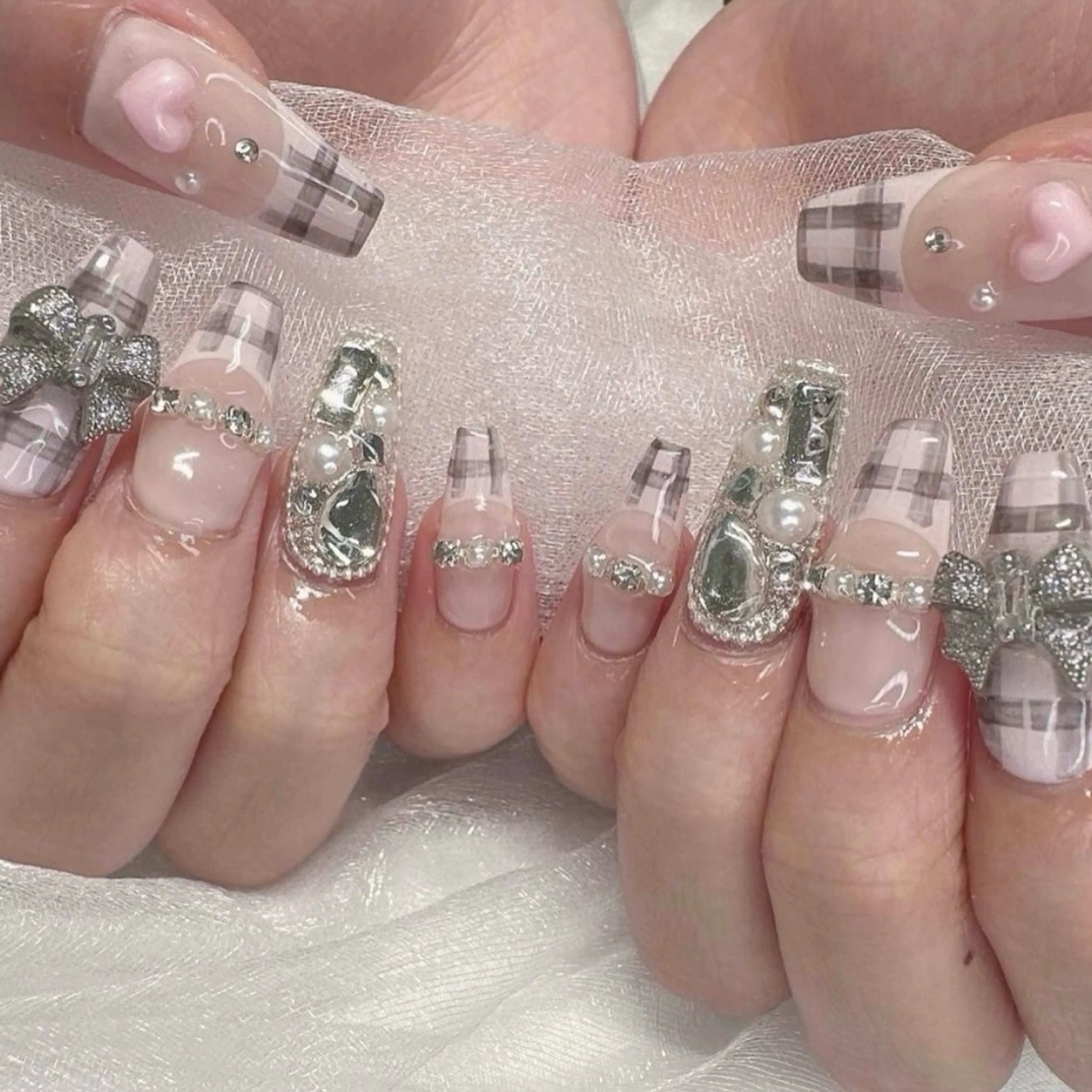 ネイル 成人式 ジェルネイル ロングネイル マグネットネイル 大理石ネイル(マーブル) ハンドネイル MoMoA Nail ネイル長さ出し専門店のネイルデザイン