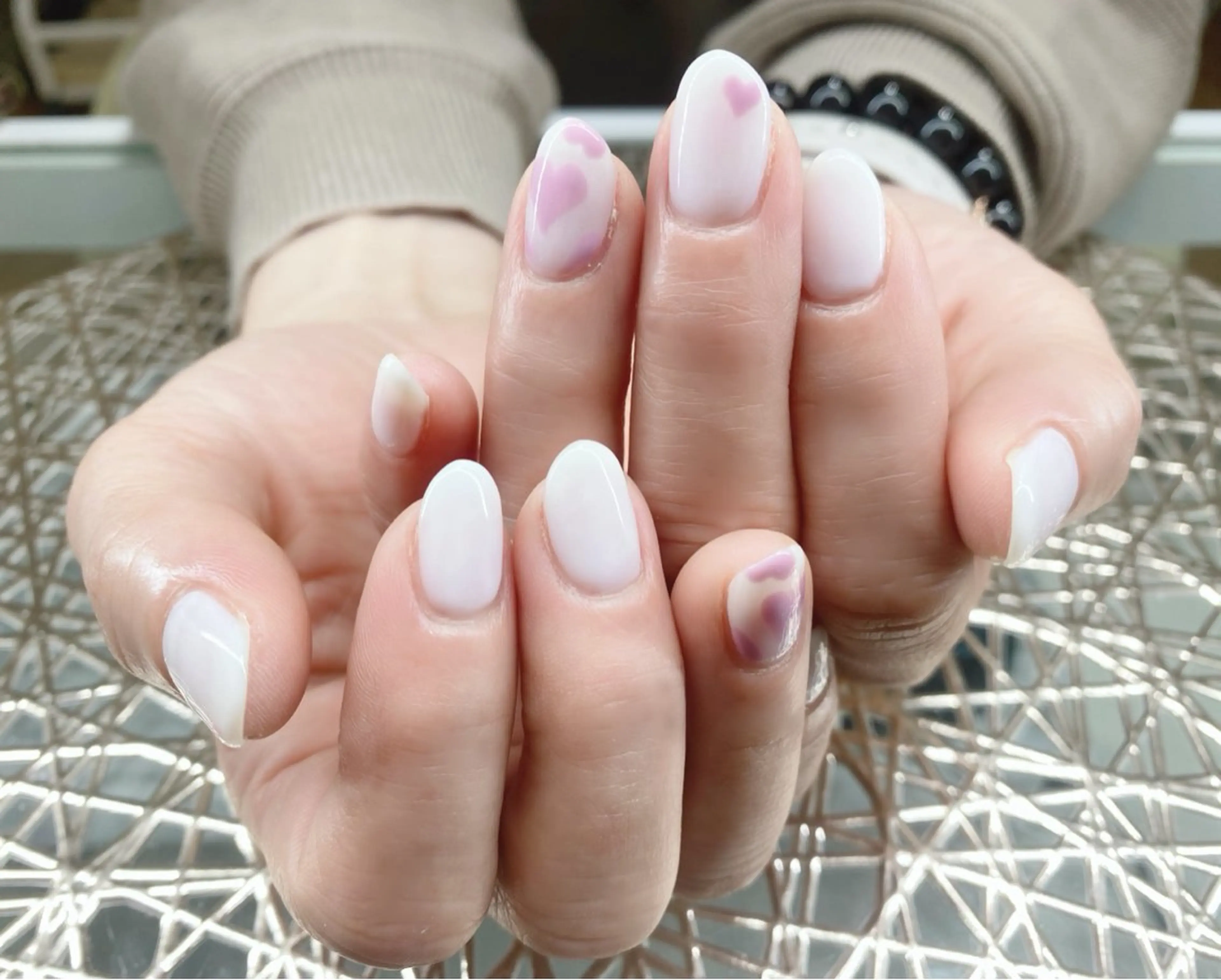 ネイル ハート 持ち込み ハンドネイル ネイルサロン nail_upのネイルデザイン