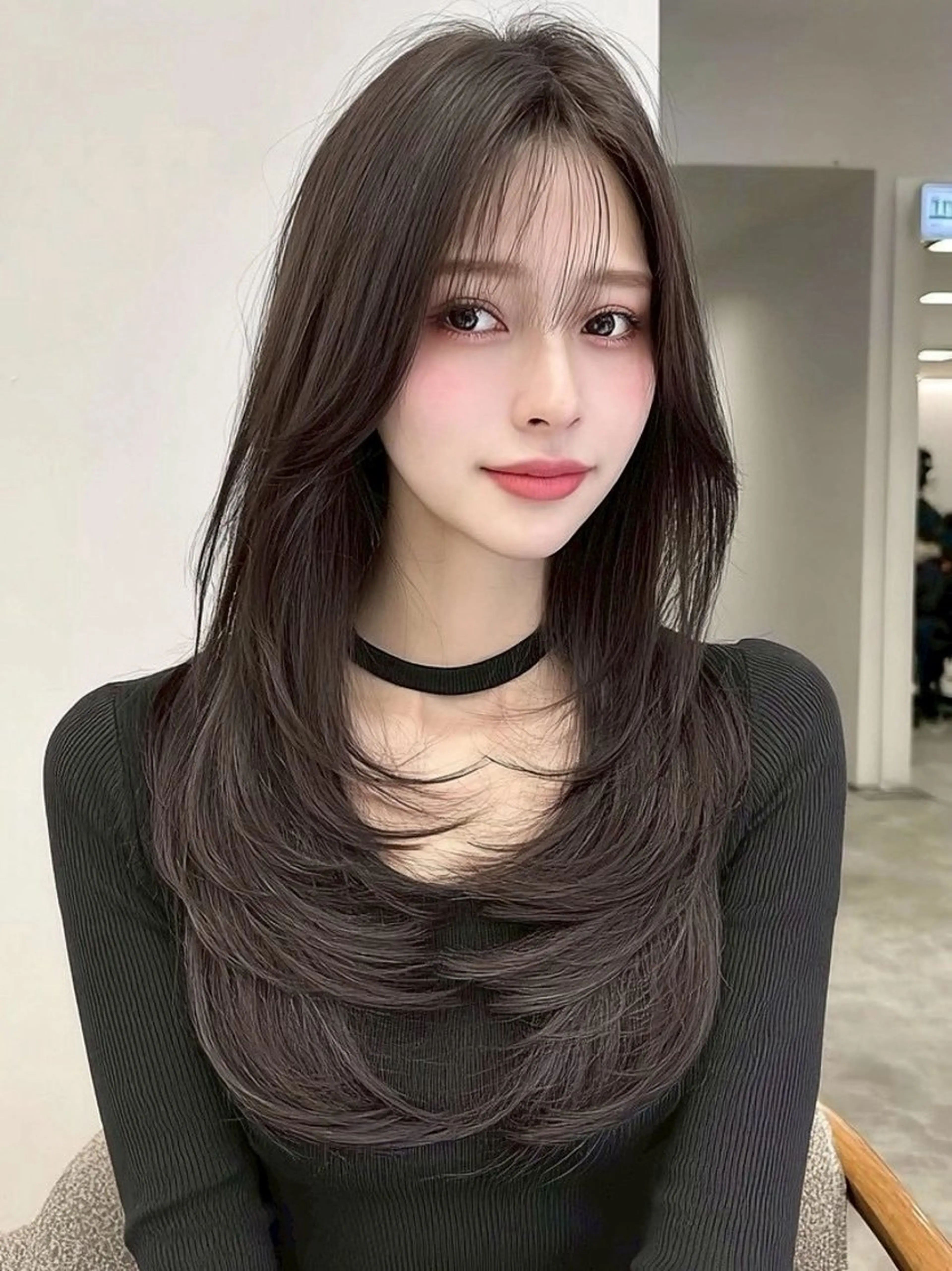 ロング カラー 切りっぱなしボブ ロングレイヤー ベージュカラー ブリーチ ブラウンカラー カット ヘアカラー トリートメント 似合わせカットカラー りおなのヘアスタイル