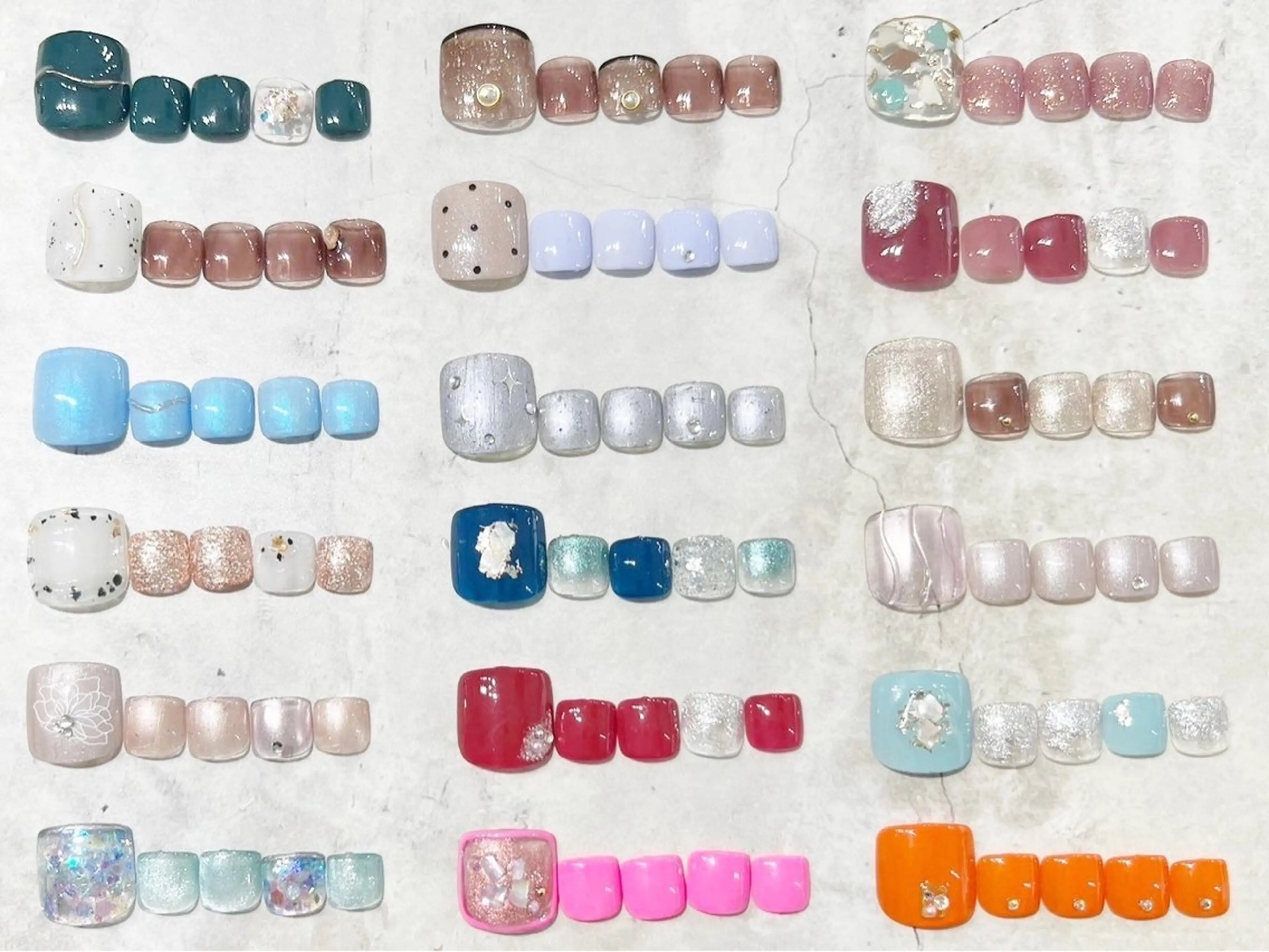 ネイル フットネイル リスブラン AYUMI 🍎のネイルデザイン