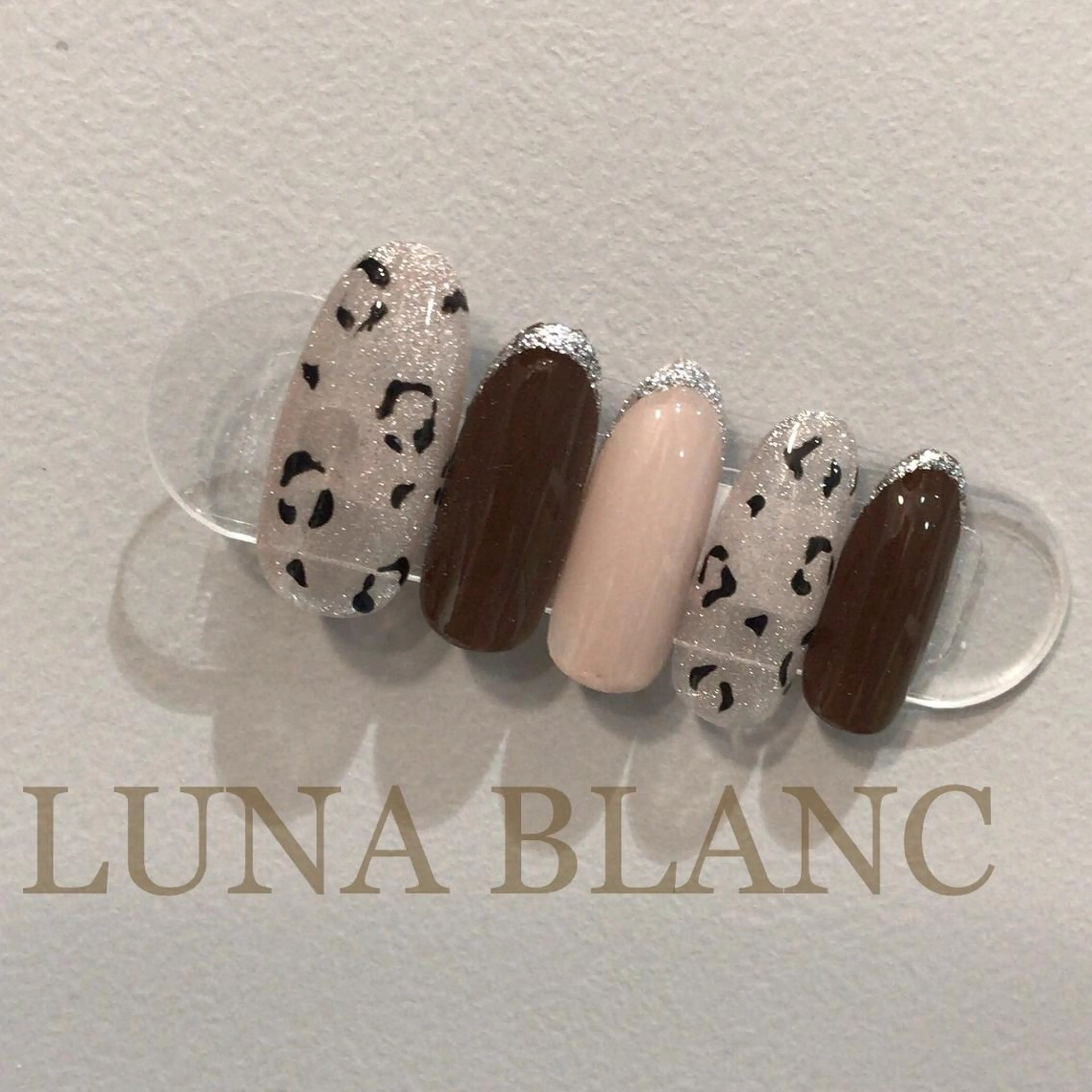 ミディアム nail LUNA BLANCのネイルデザイン