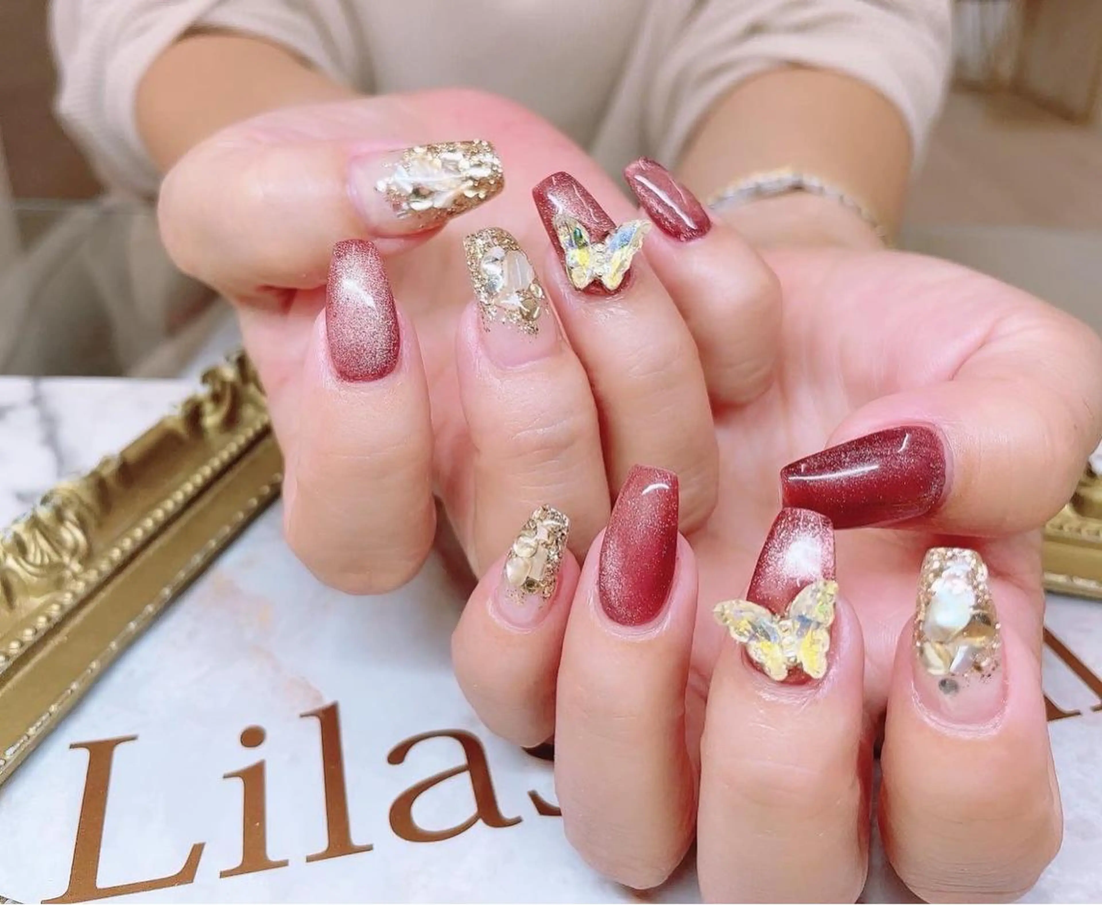 ネイル ボルドー フレンチネイル ジェルネイル ハードジェル キラキラネイル Lilas Nailのネイルデザイン
